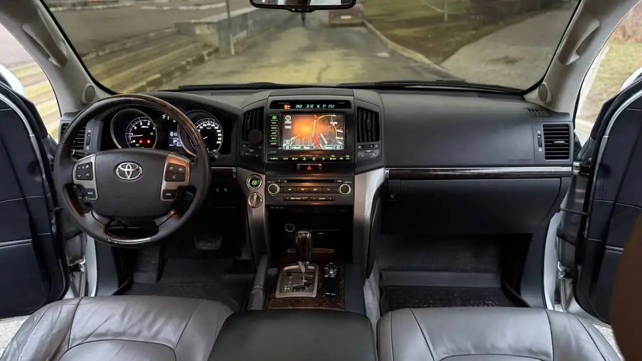 Продажа автомобиля Chevrolet Niva 2009 года в отличном состоянии