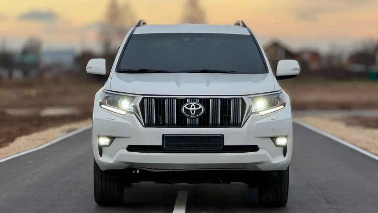 Toyota Land Cruiser Prado 2018 года в Казани