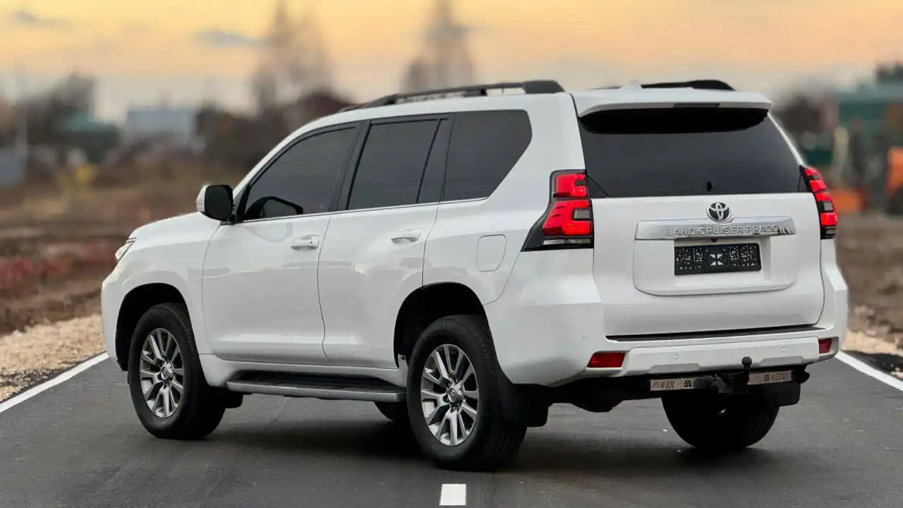 Toyota Land Cruiser Prado 2018 года в Казани