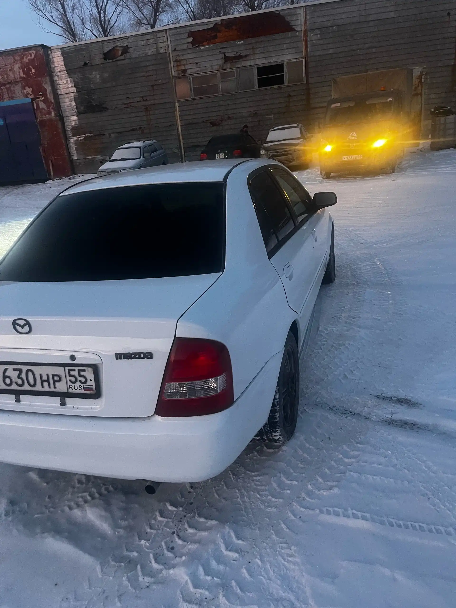 Продажа Mazda Familia 1998 года с мотором 1.5 автомат