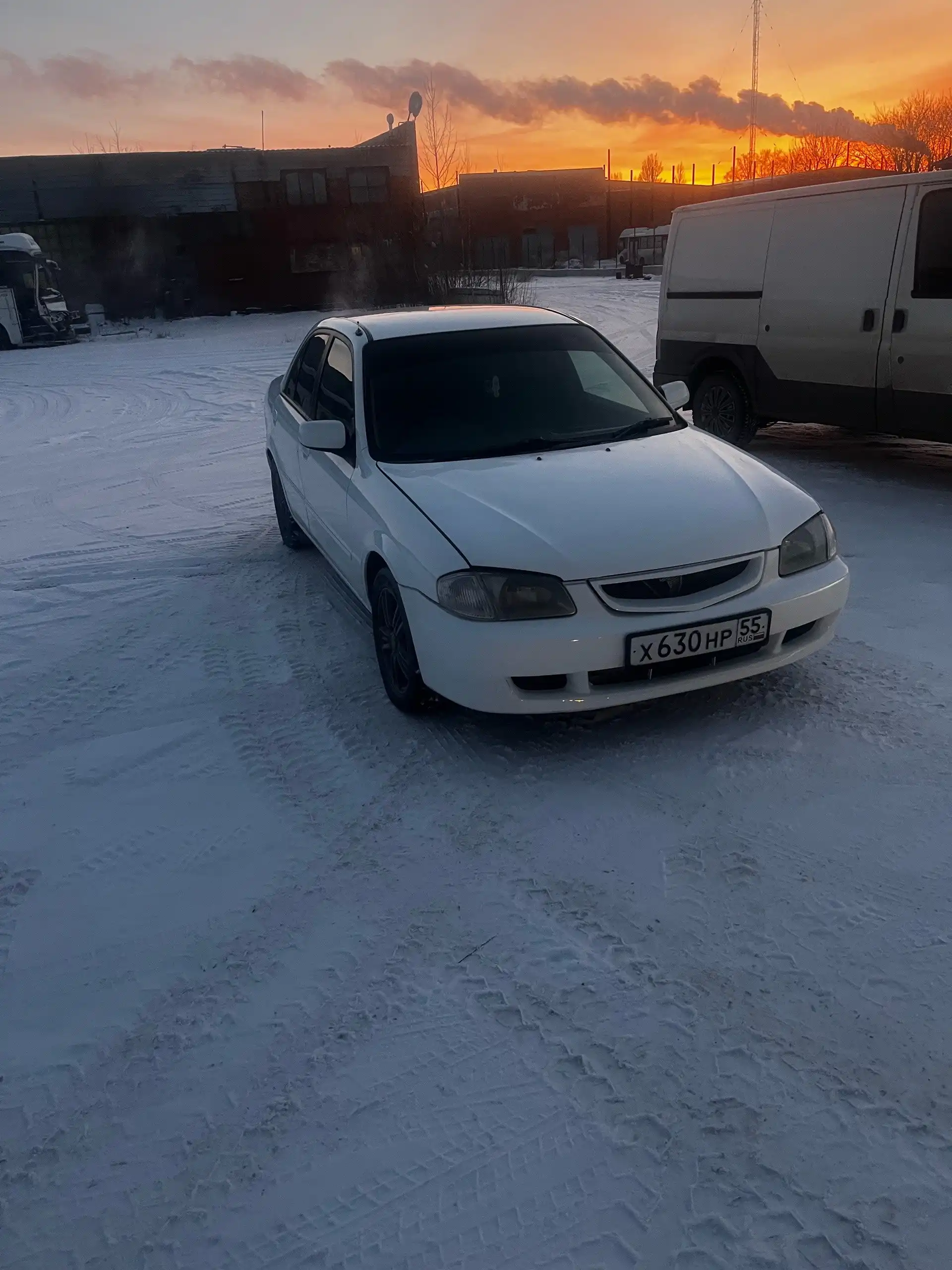 Продажа Mazda Familia 1998 года с мотором 1.5 автомат
