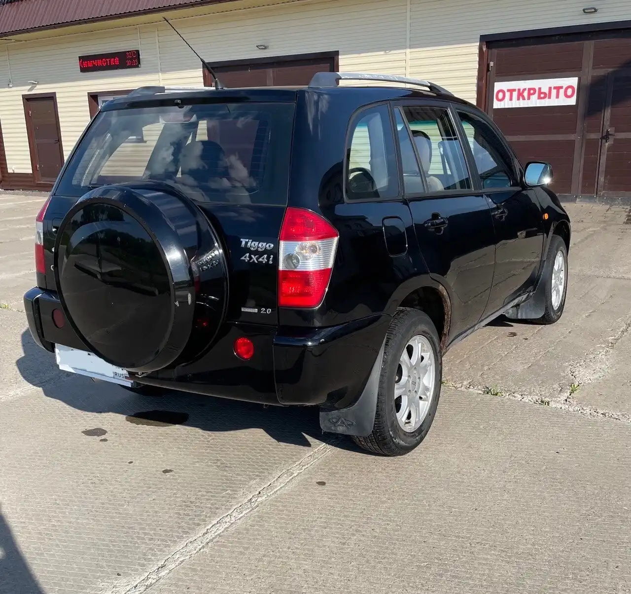 Chery Tiggo T11 2010 года в хорошем состоянии
