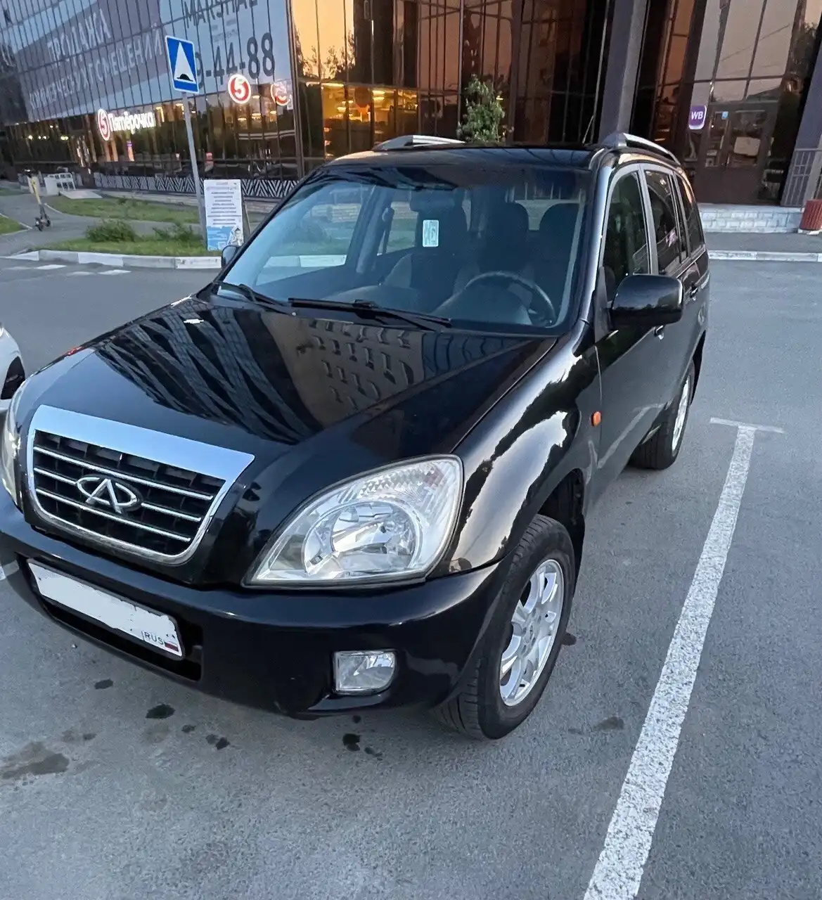 Chery Tiggo T11 2010 года в хорошем состоянии