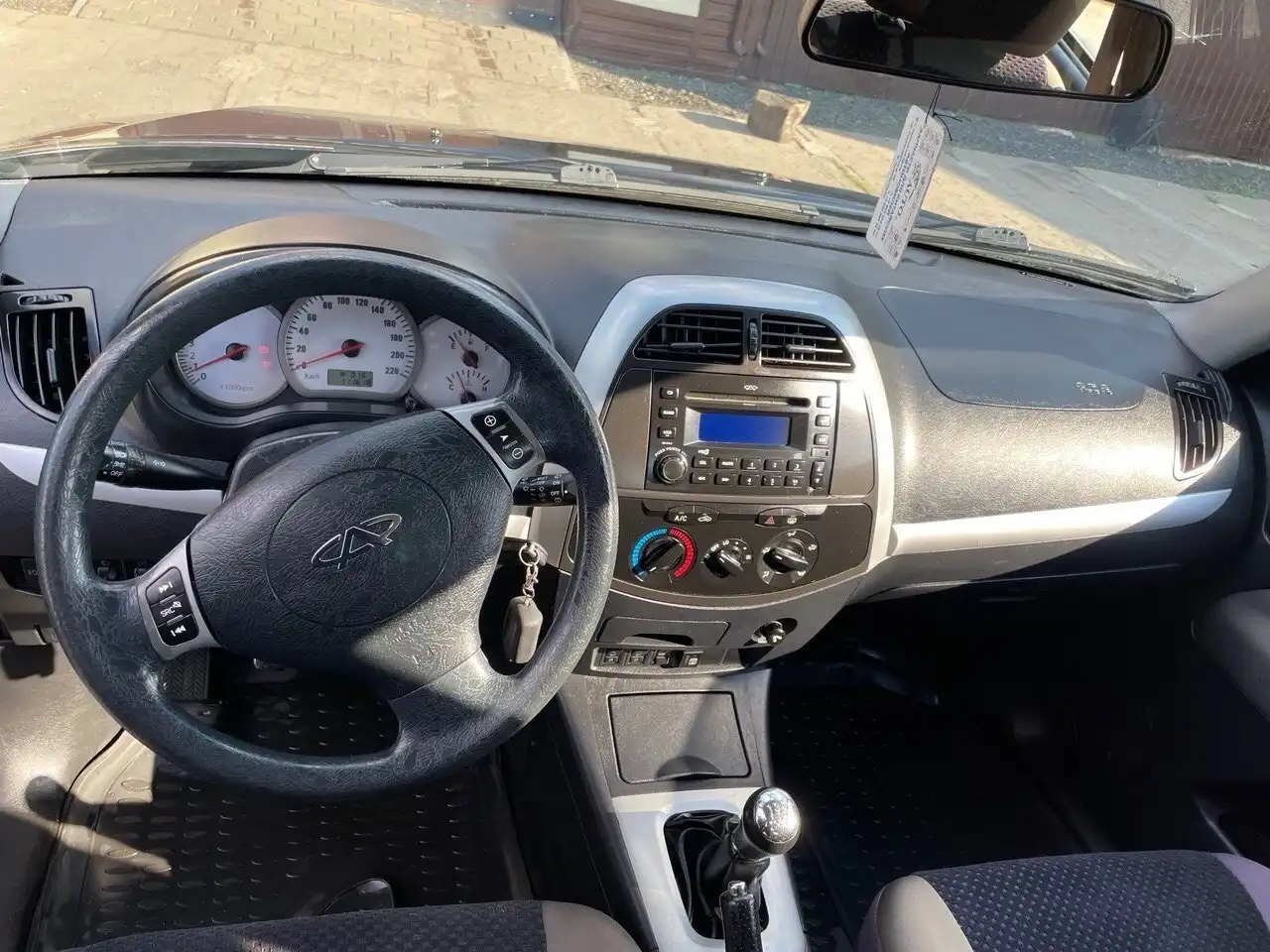 Chery Tiggo T11 2010 года в хорошем состоянии