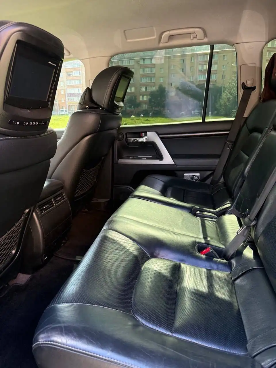 Toyota Land Cruiser 200 2013 года