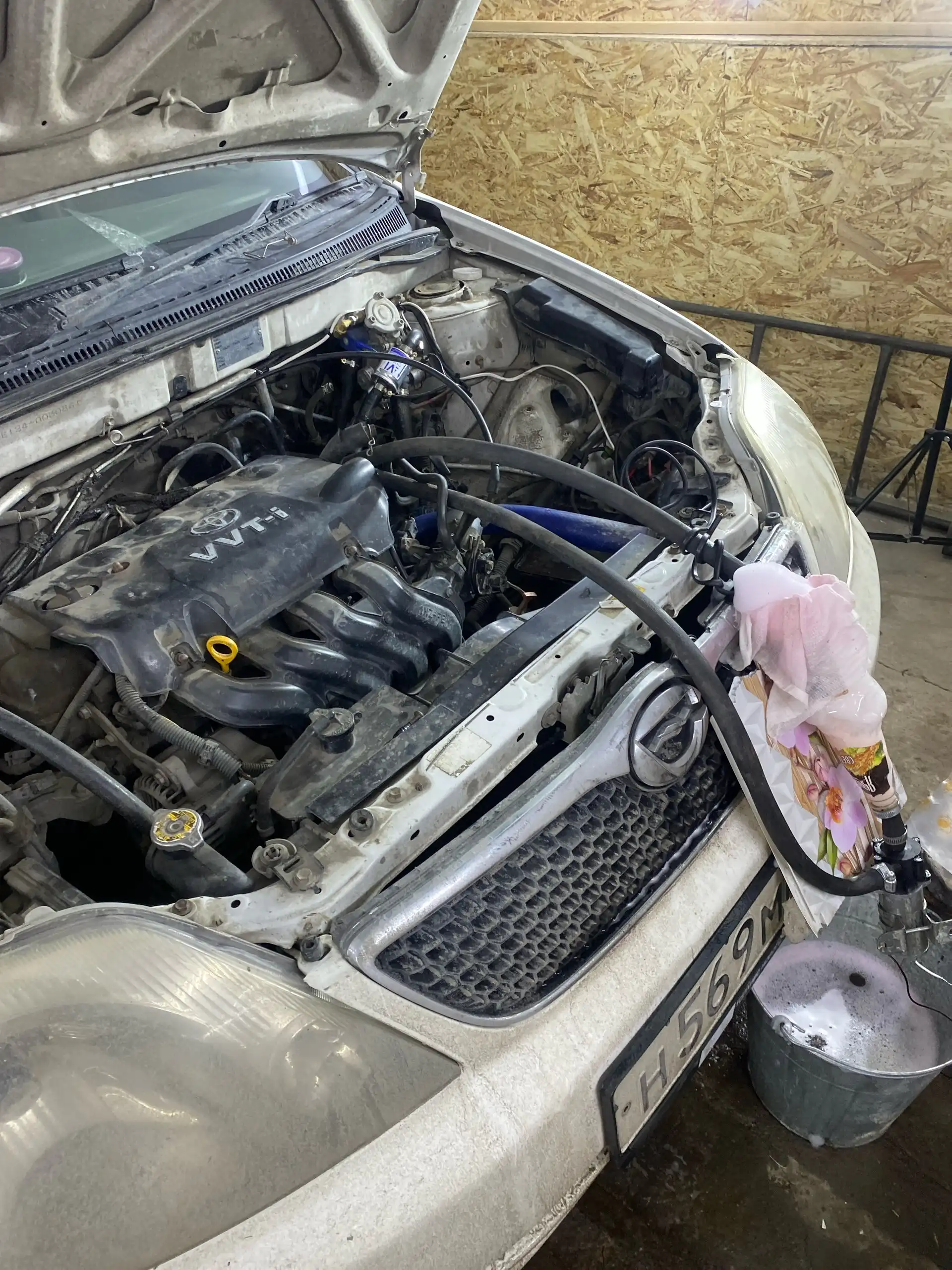 Ремонт и промывка автомобильного отопителя в гараже