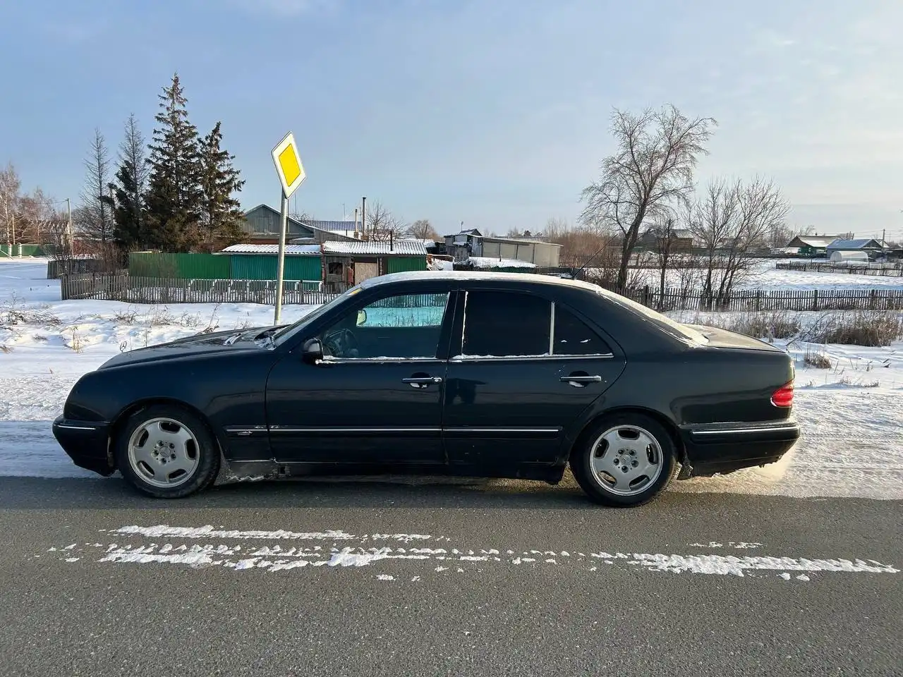 Продам Mercedes-Benz W210 2000 года 2.4 АКПП