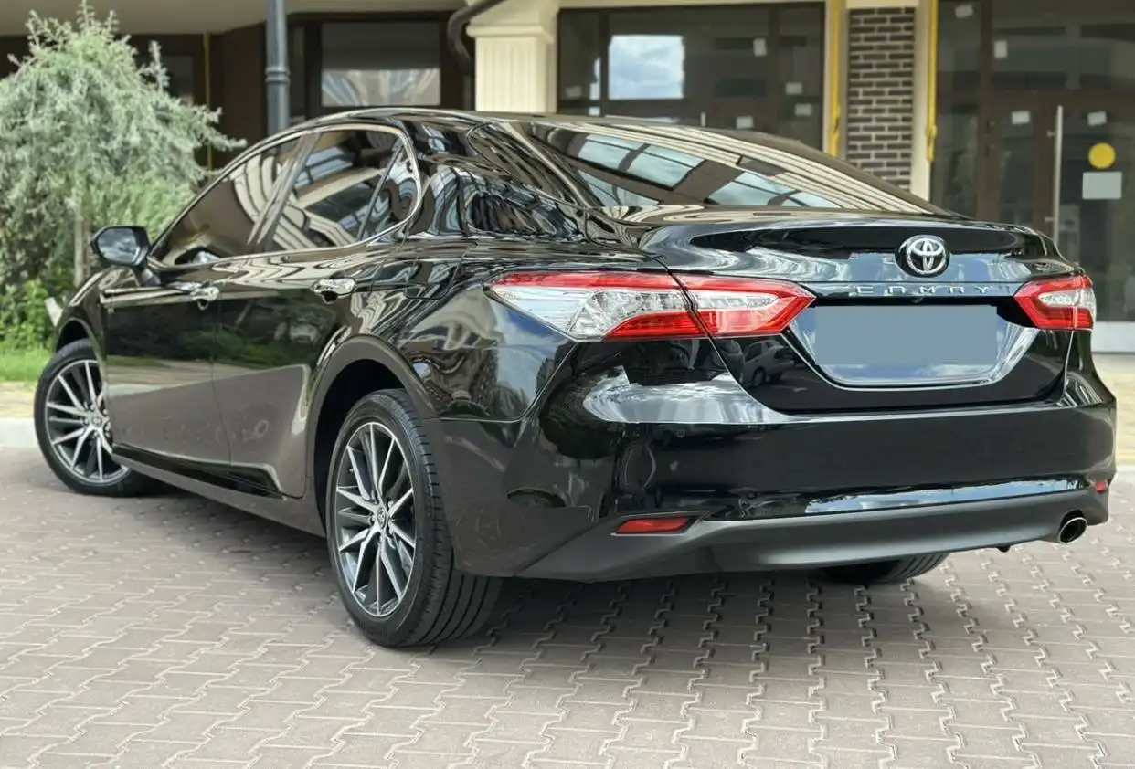 Toyota Camry 2018 (XV70) на продажу