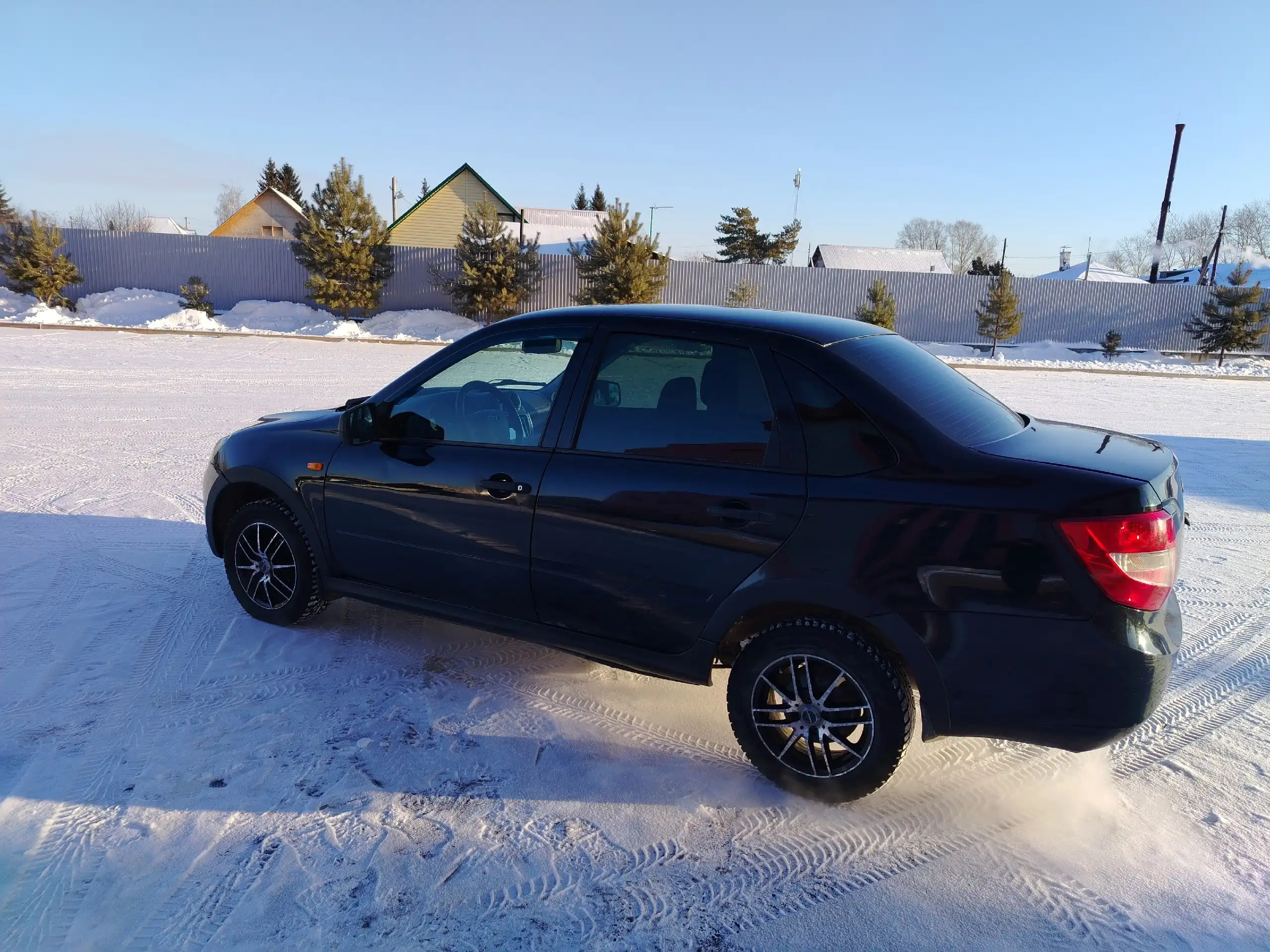 Автомобиль 2012 года с одним владельцем и пробегом 130 тыс. км в Ишиме