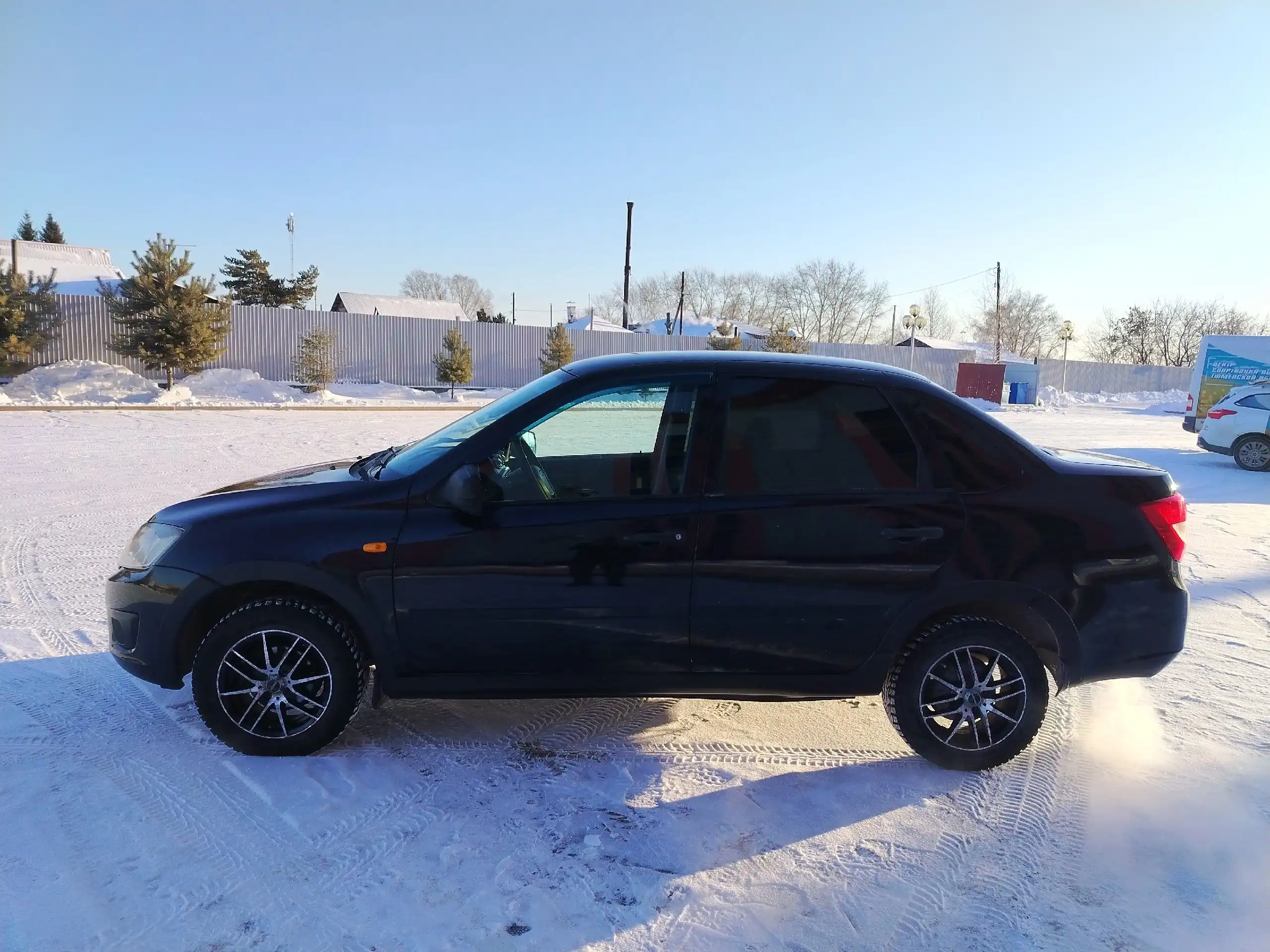 Автомобиль 2012 года с одним владельцем и пробегом 130 тыс. км в Ишиме