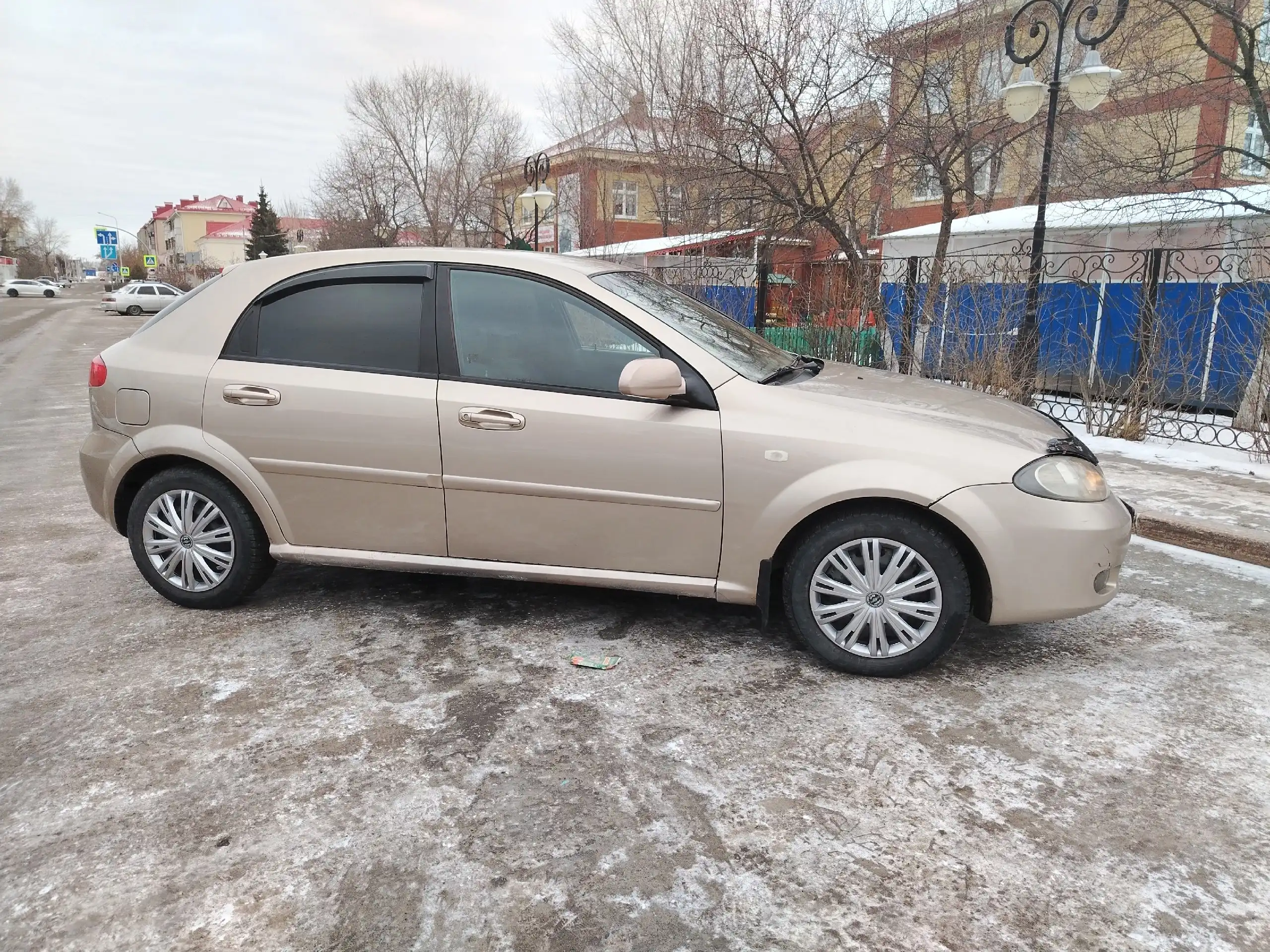 Автомобиль 2005 года в Ишиме