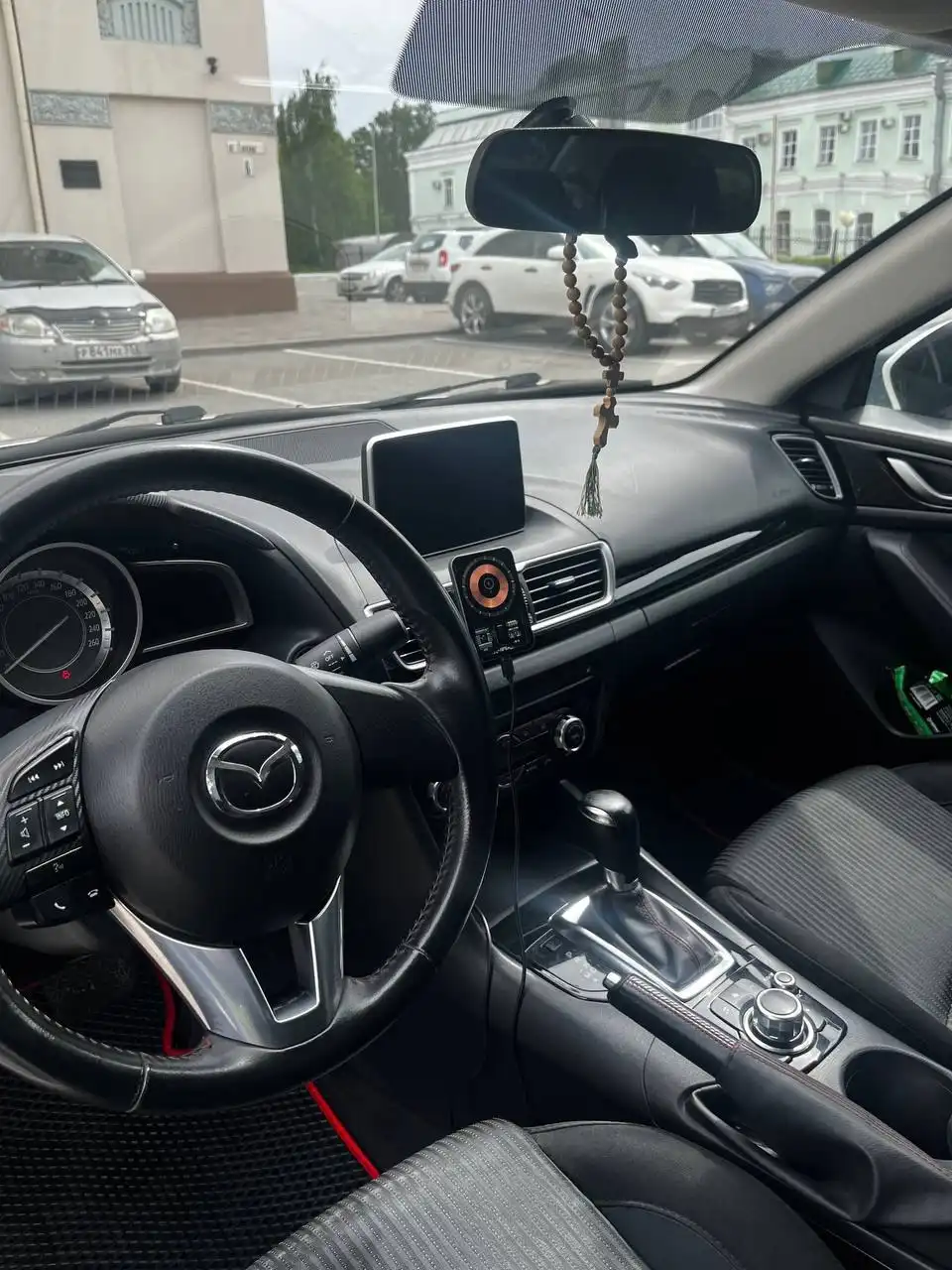 Продажа Mazda 3 2014 года в идеальном состоянии