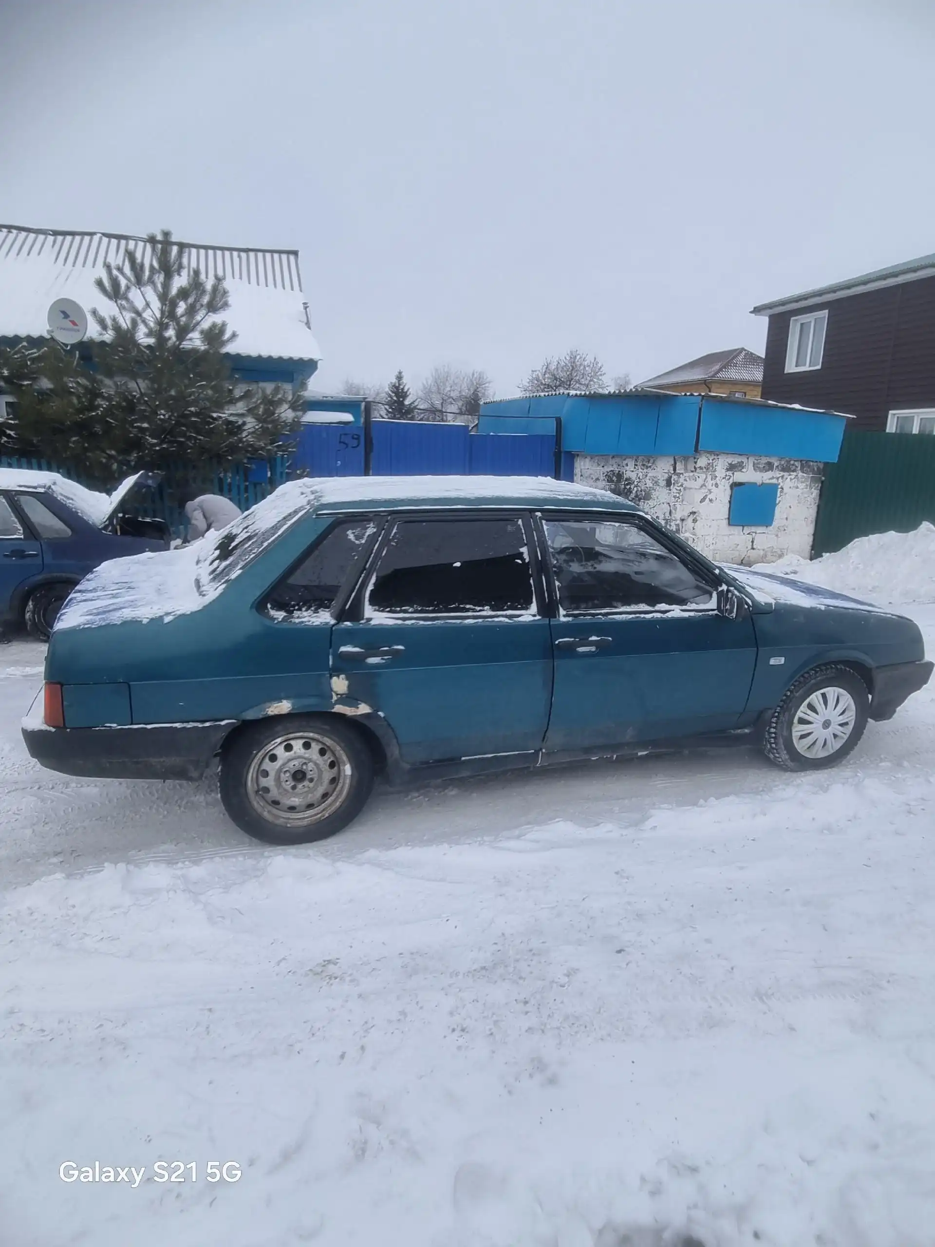 ВАЗ 21099 1997г карбюратор на ходу