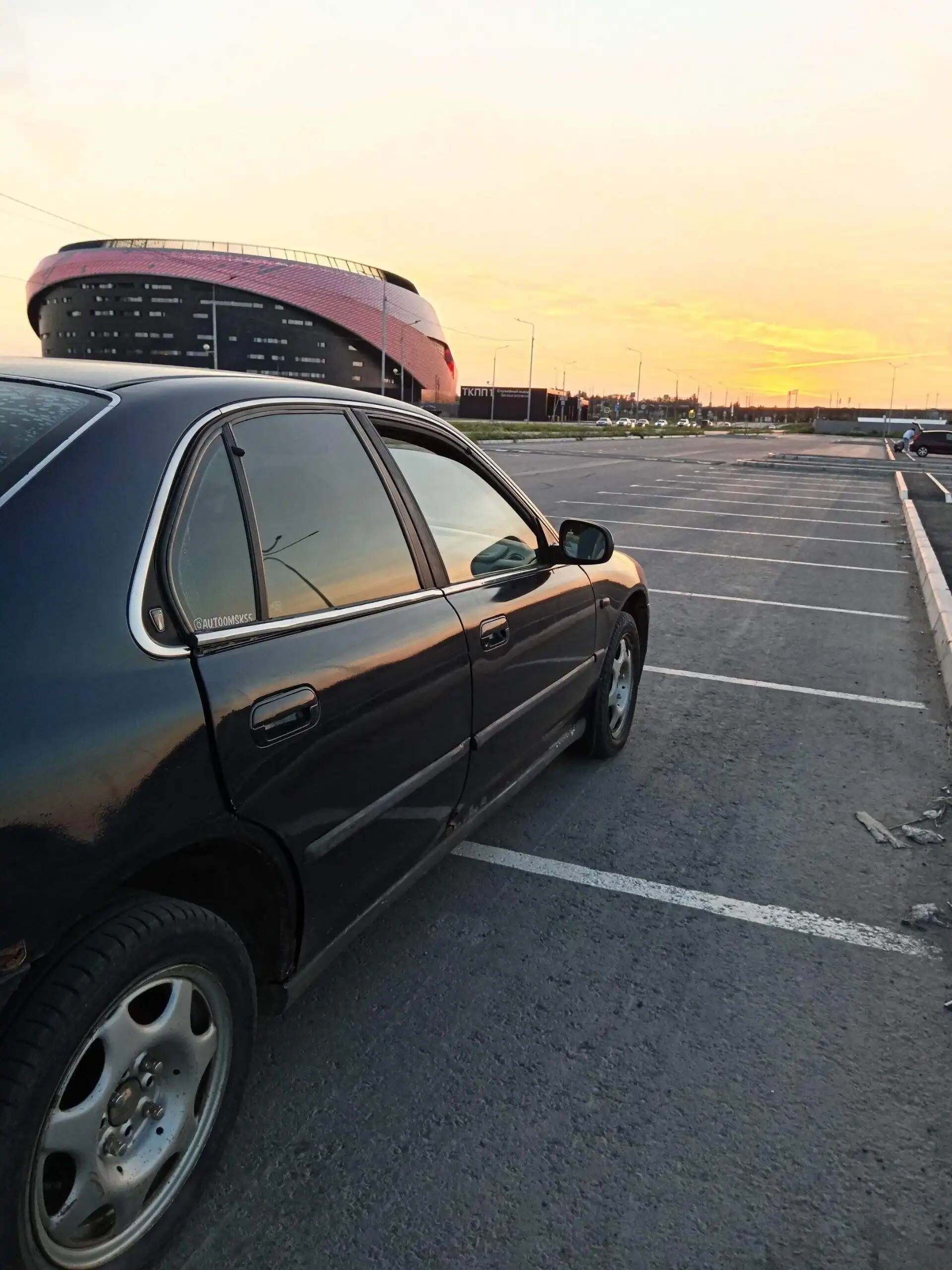 Продажа товара на авторынке Омска