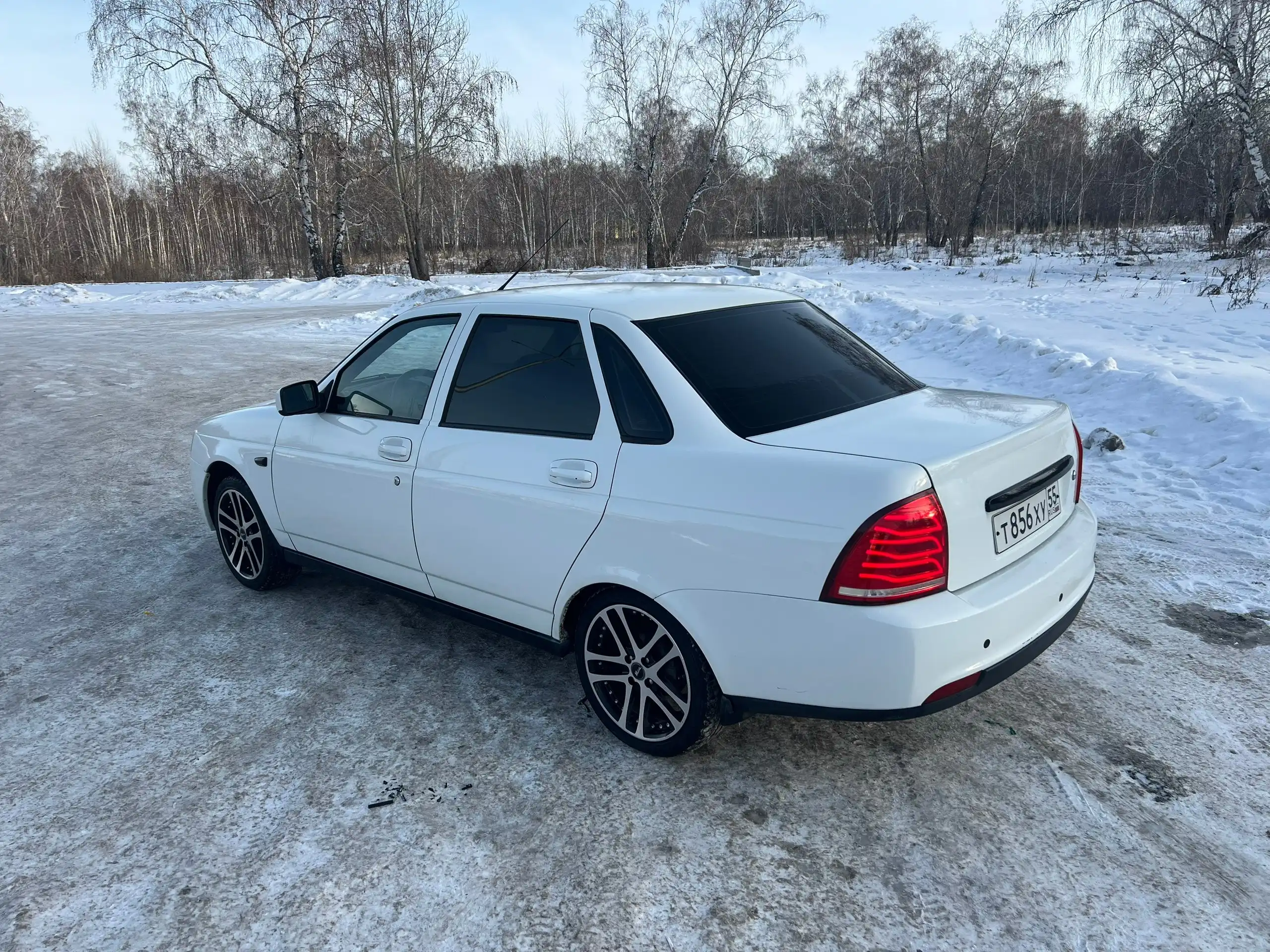 Продам Lada Priora 2011 года в максимальной комплектации