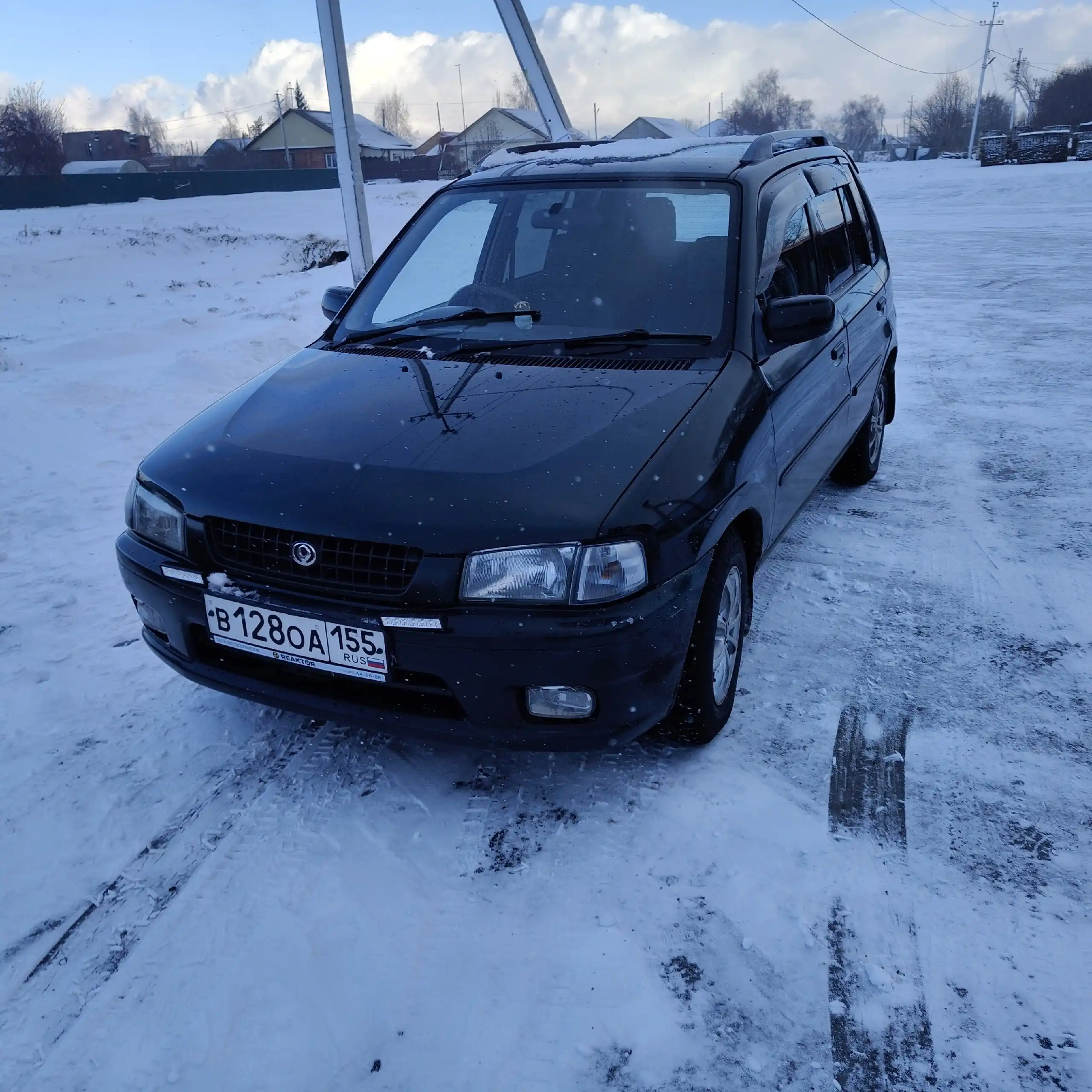Продажа Mazda Demio 1997 года в хорошем состоянии