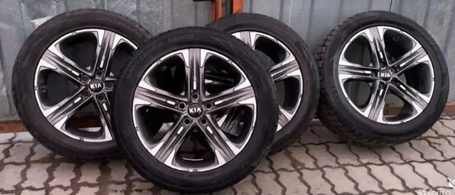 Зимние колеса Kia Optima K5 R18 235/50 - Госномера в Омск