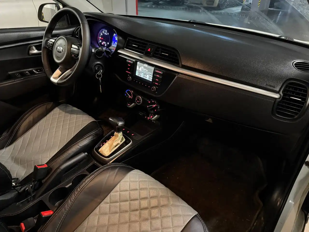 Kia Rio 2018, двигатель 1,4-акпп