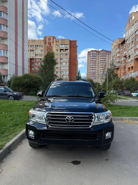 Продажа Toyota Land Cruiser 200 2013 года выпуска в Омске - Авто в Омск