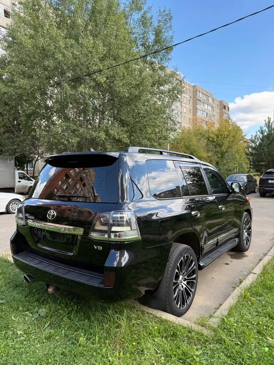 Продажа Toyota Land Cruiser 200 2013 года выпуска в Омске