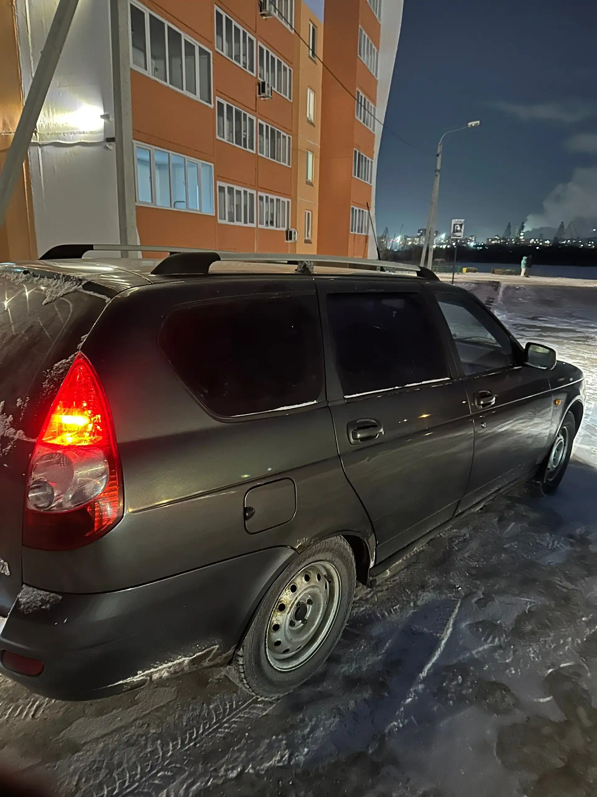 Продам Лада Приора 2010 года универсал - Легковые автомобили (Авто) в Омск