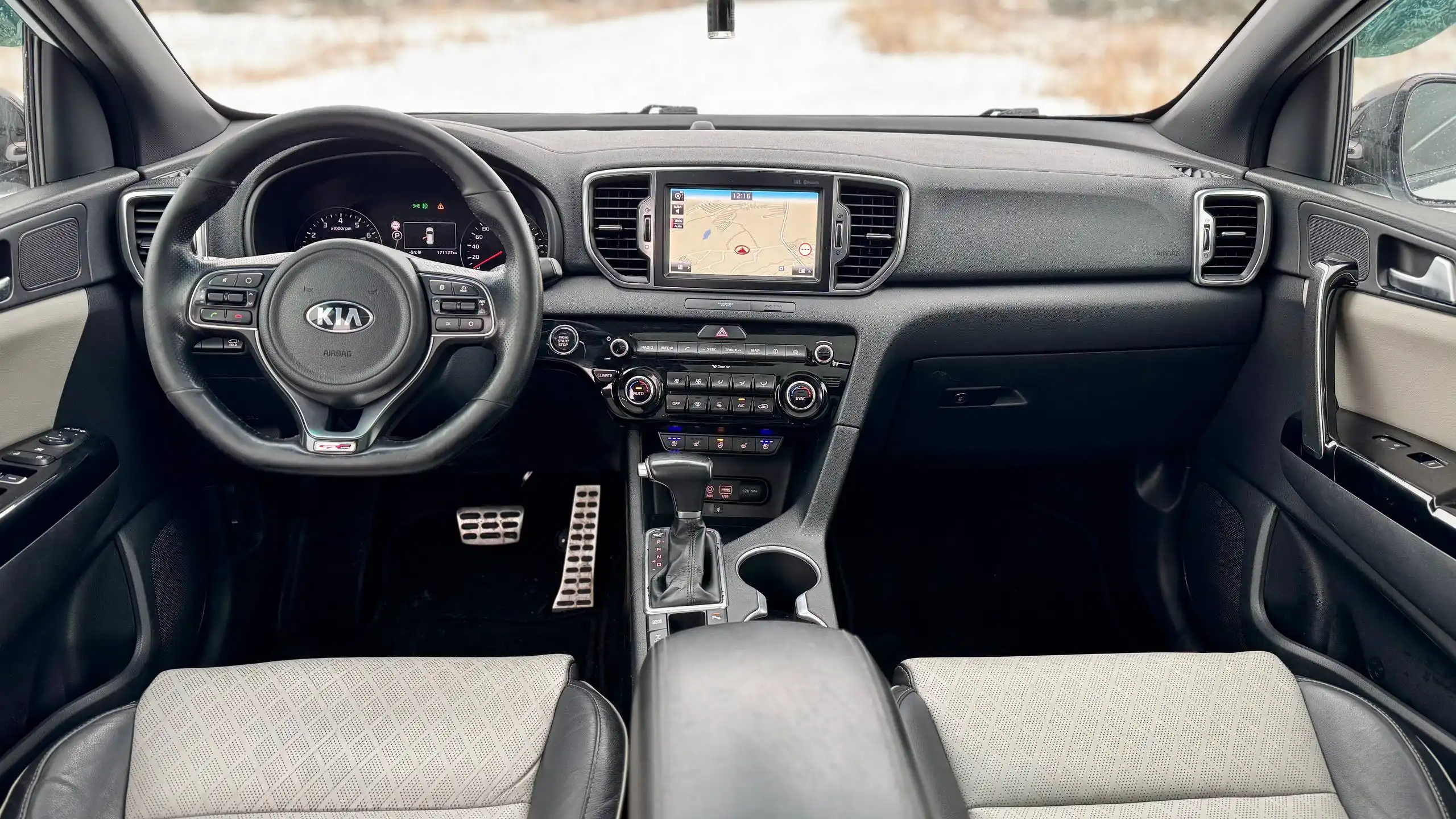 Kia Sportage 2016 GT Line с полным приводом и турбодвигателем 1.6 - Kia Sportage (Авто) в Казань