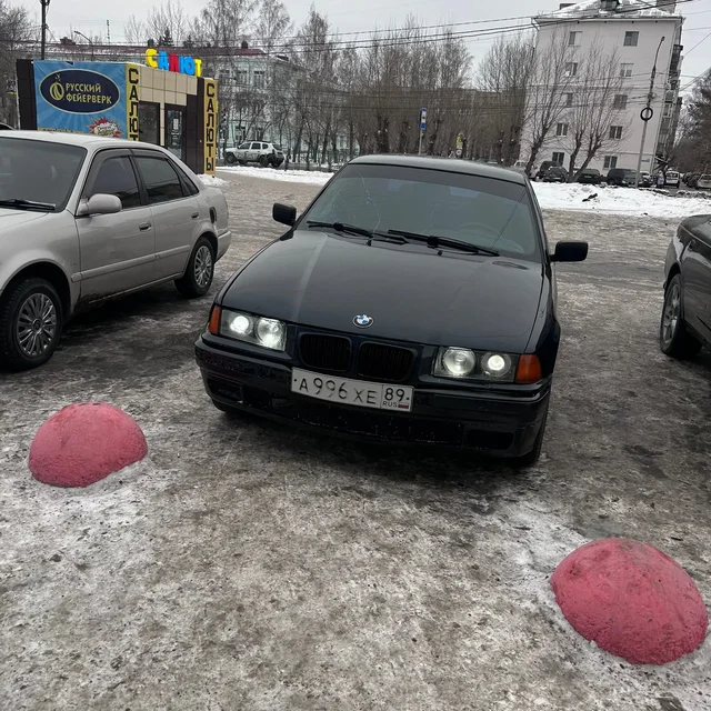 Продажа BMW E36 1.6 МКПП - Внедорожники в Омск