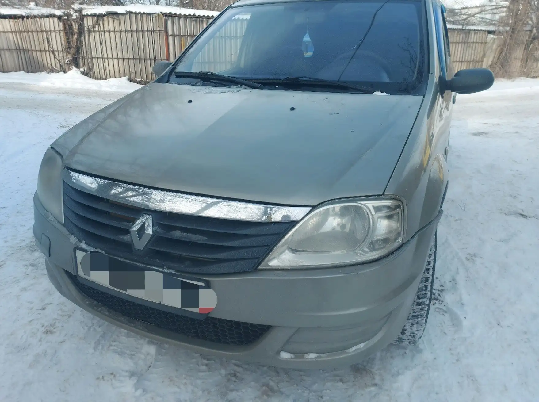 Продам автомобиль Рено Логан 2010 г.в. - Легковые автомобили (Авто) в Омск