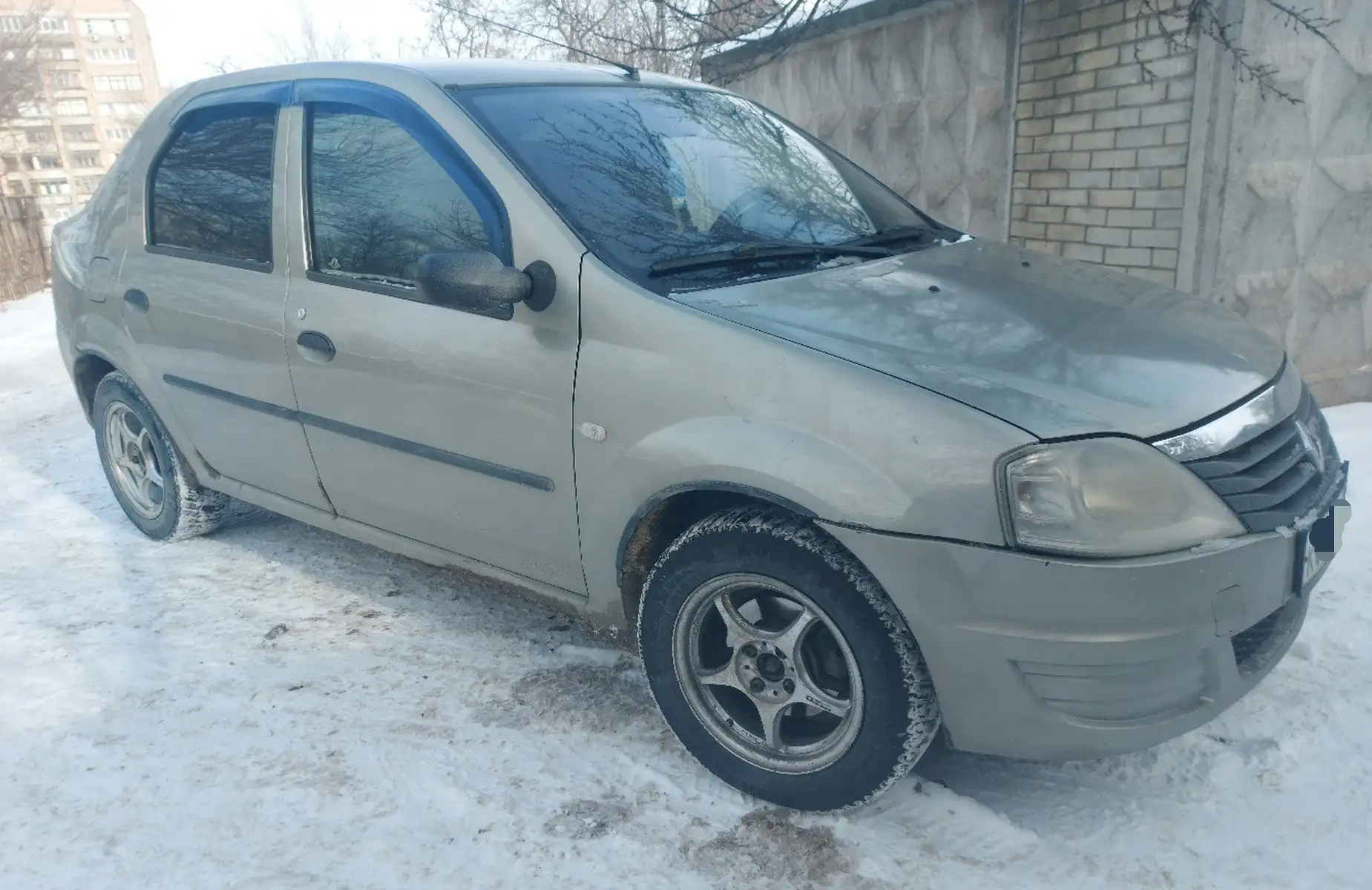 Продам автомобиль Рено Логан 2010 г.в. - Легковые автомобили (Авто) в Омск