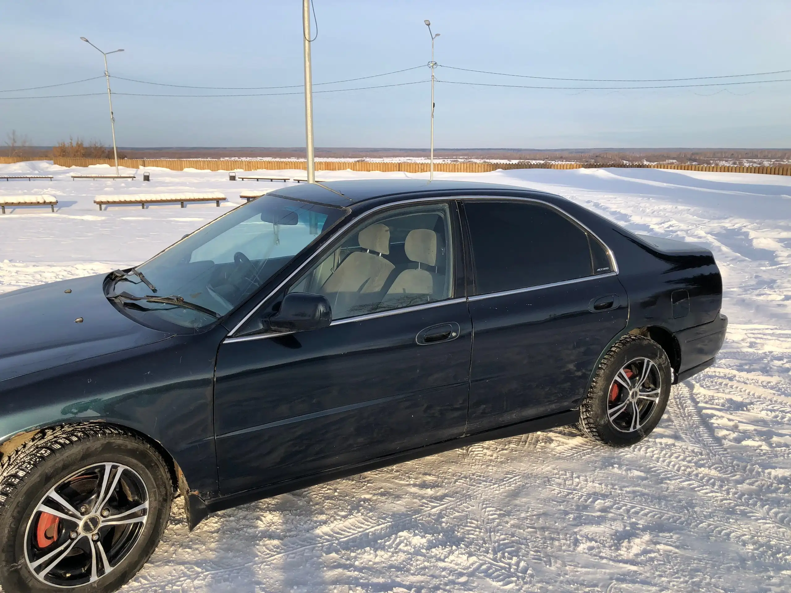 Продам достойный автомобиль в хорошем техническом и кузовном состоянии - Авто в Омск