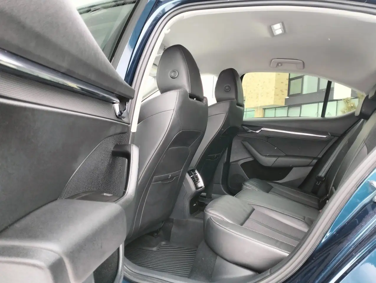 Продажа Skoda Octavia 2021 (A8) 1.4 TSI автомат передний привод - Авто в Омск