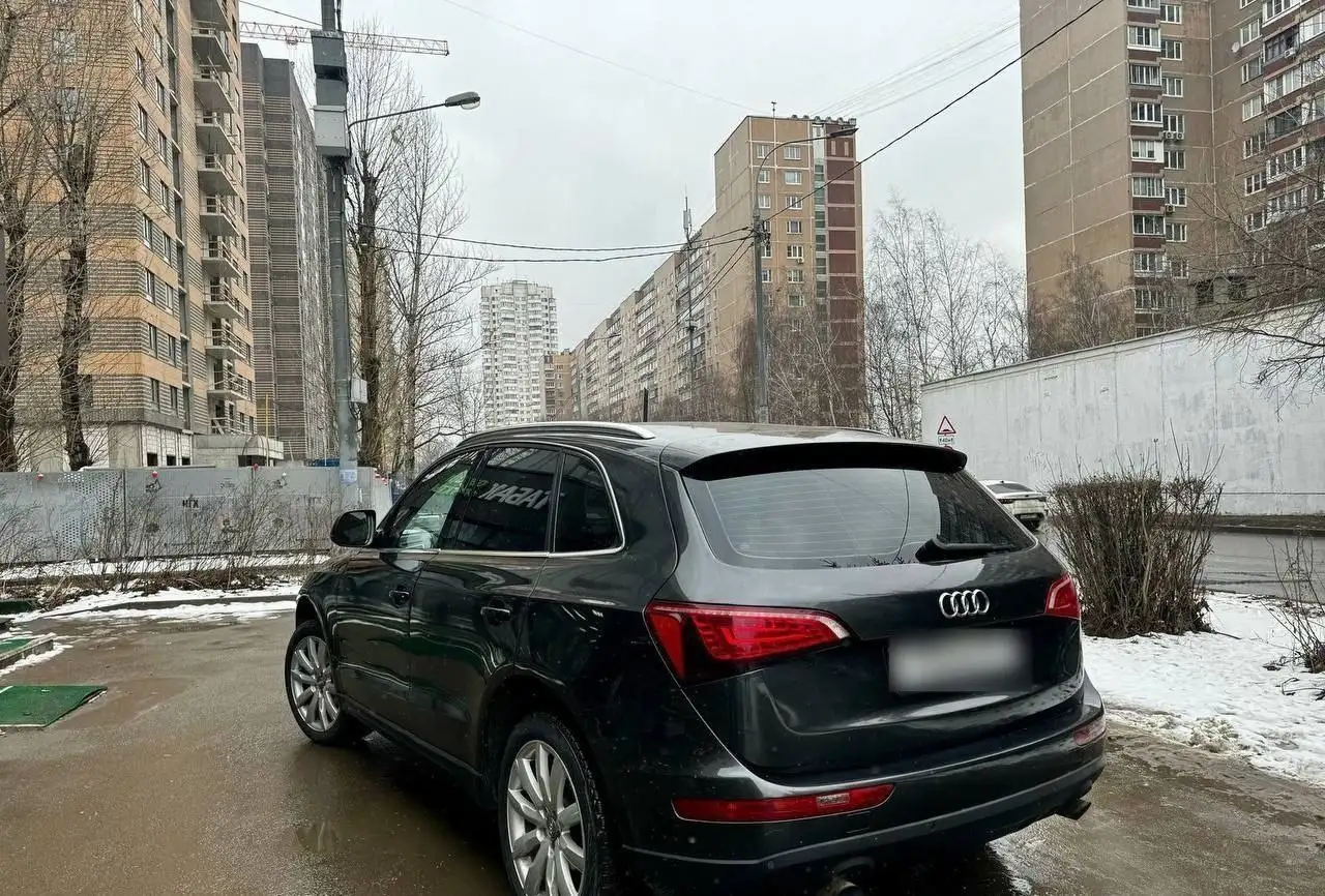 Audi Q5 2009 года выпуска, 2.0 TFSI, автомат, полный привод - Авто в Омск
