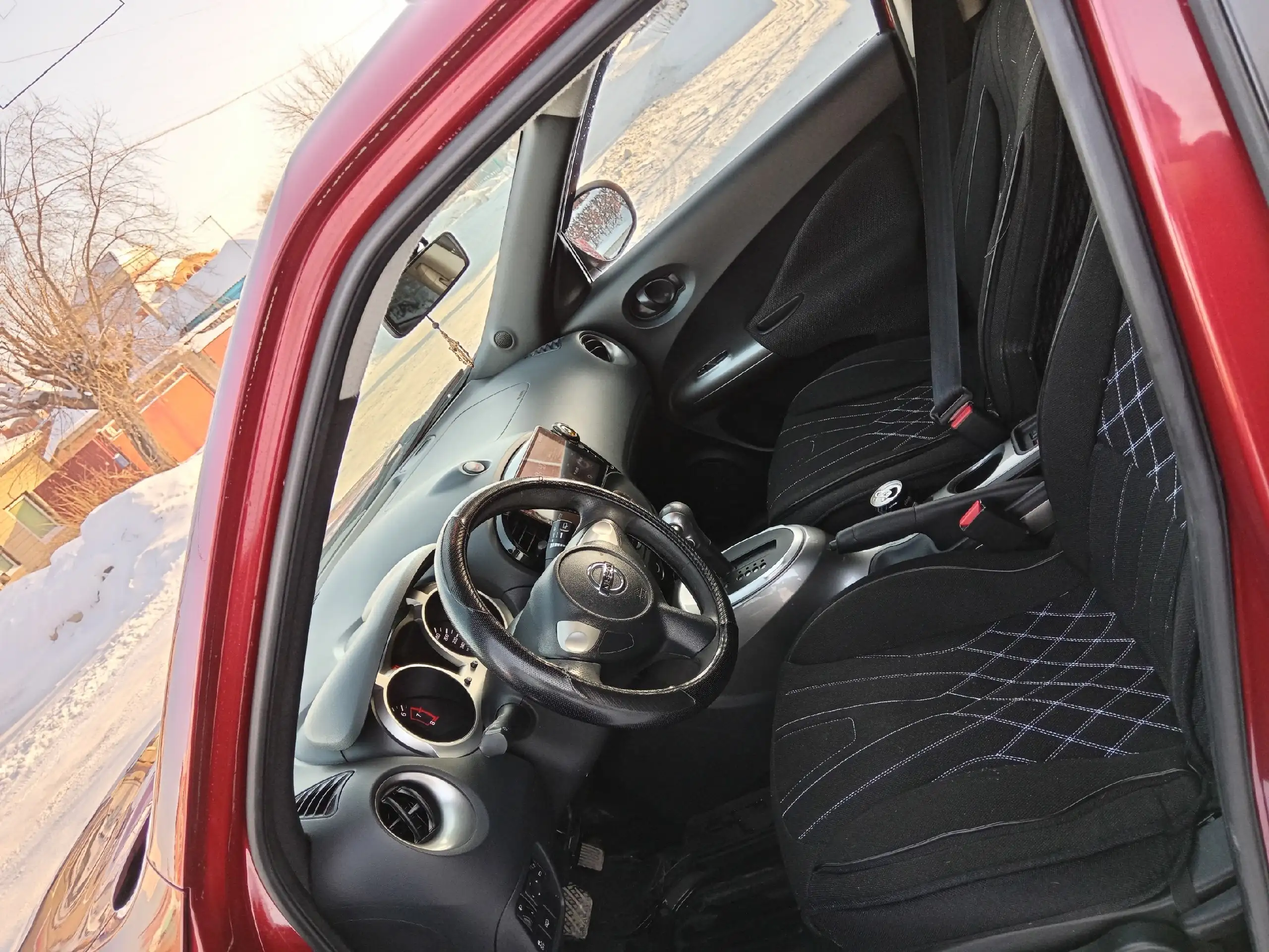 Автомобиль 2013 года, 1.6 литра, автомат - Авто в Омск