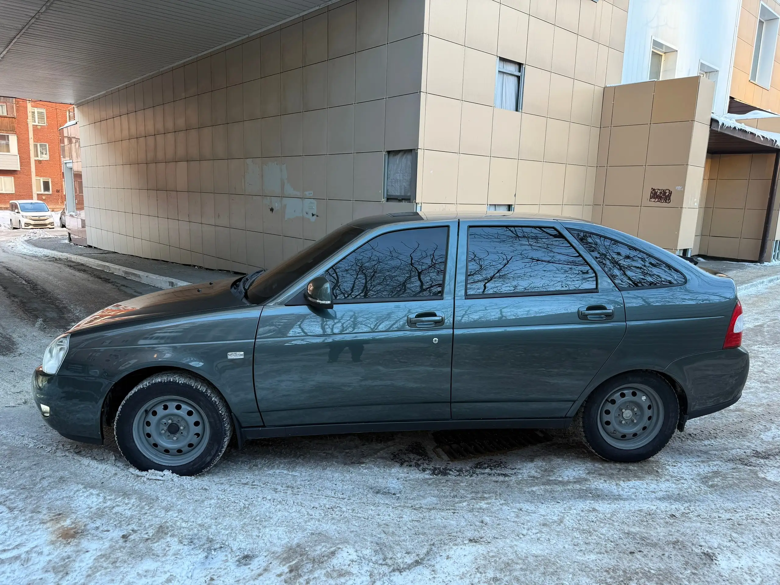 Продам Ладу Приору 2009 года выпуска - Легковые автомобили (Авто) в Омск