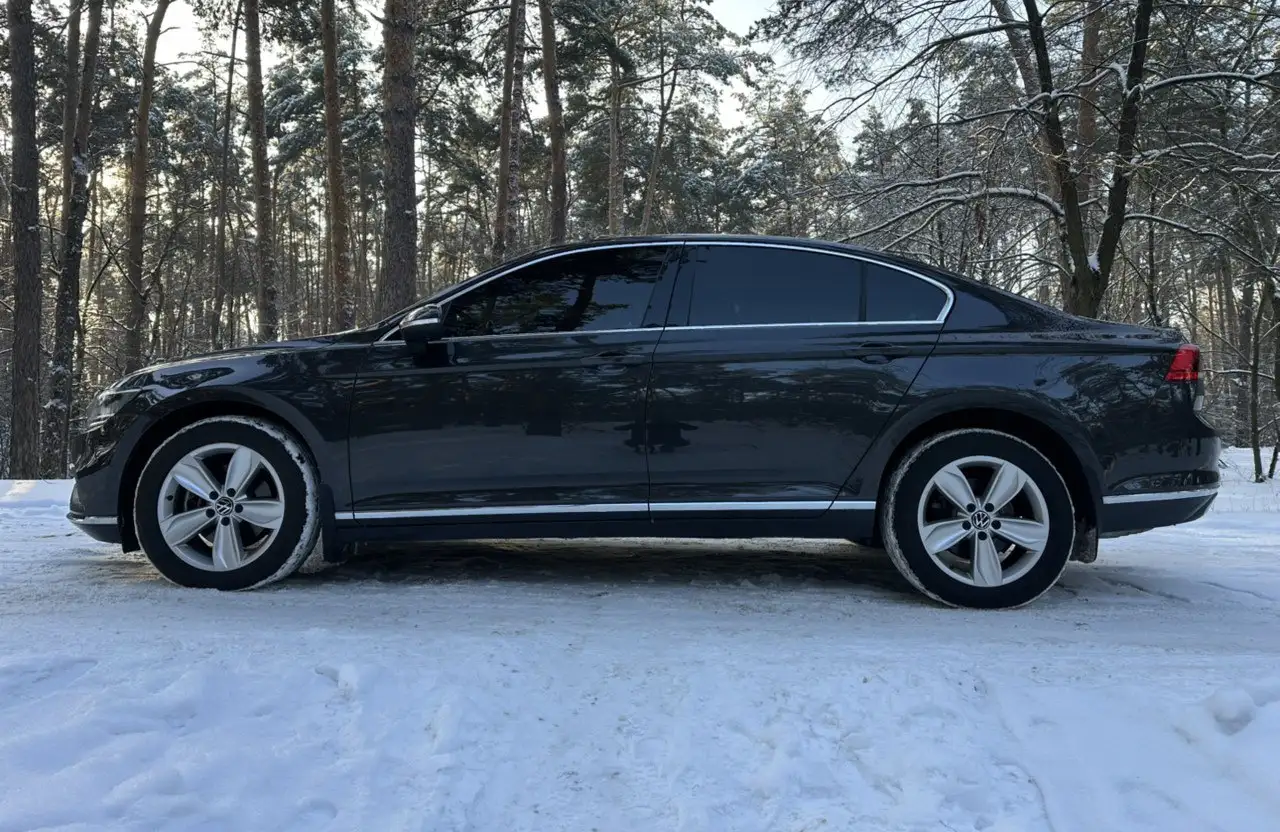 Продам Volkswagen Passat 2021 B8 (FL) 2.0 TSI 7-DSG - Легковые автомобили (Авто) в Омск