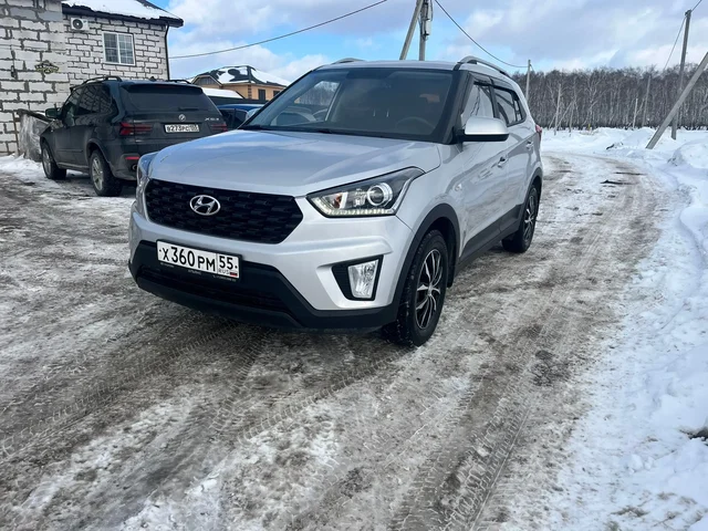 Продажа автомобиля в отличном состоянии с АКПП и передним приводом - null в Омск