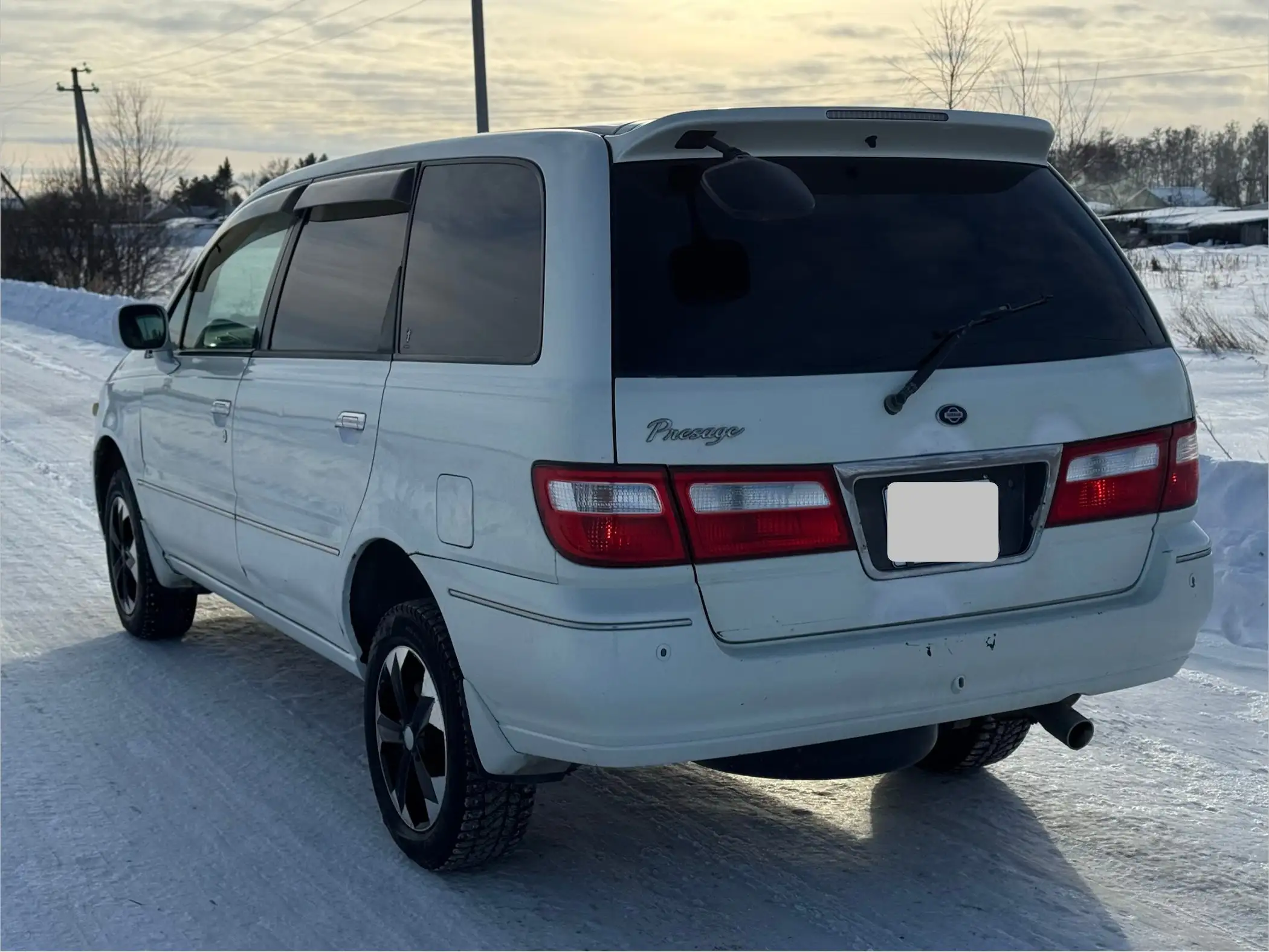 Nissan Presage 2000 года с АКПП и 4WD - Минивэн (Авто) в Омск