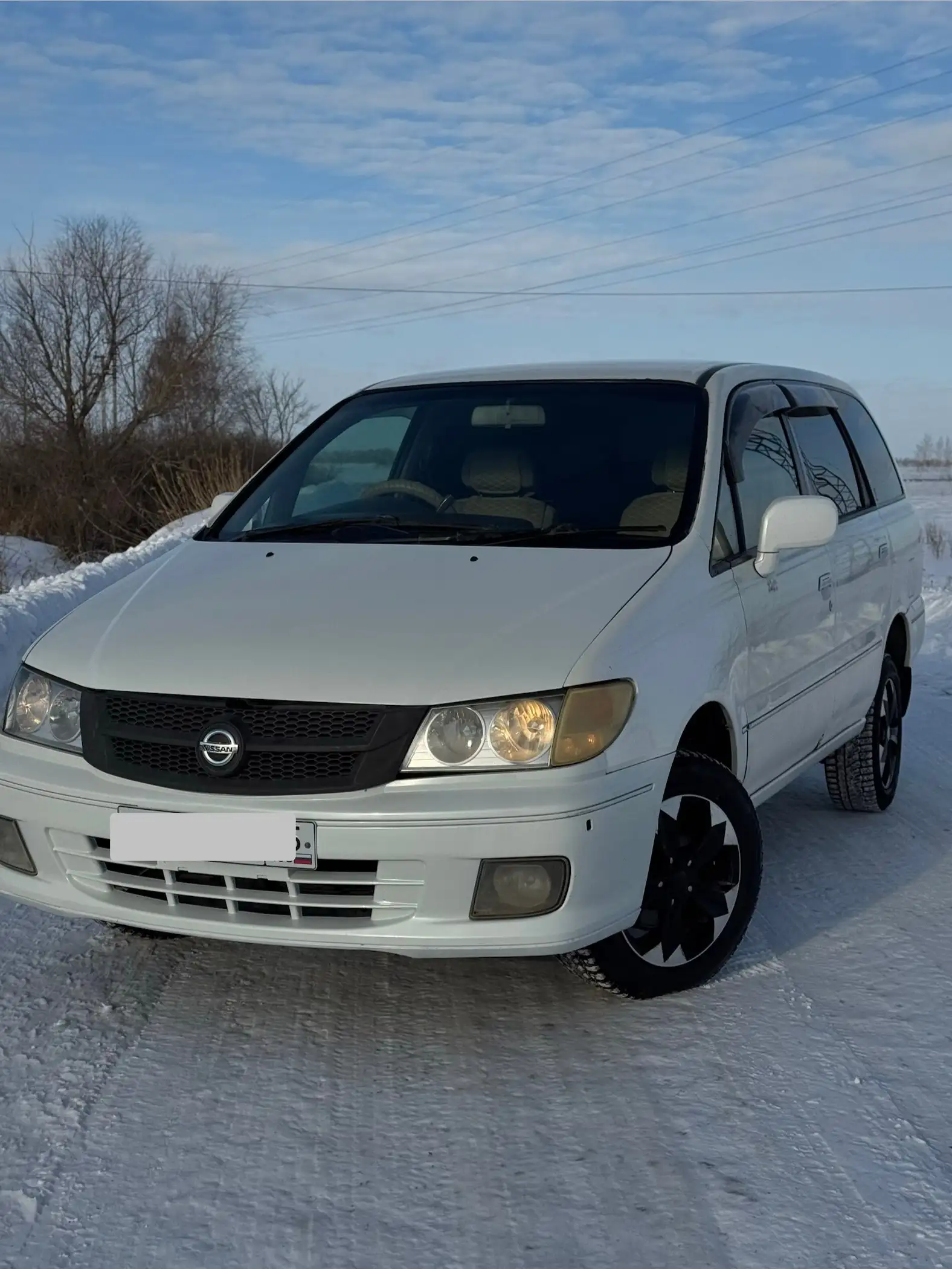 Nissan Presage 2000 года с АКПП и 4WD - Минивэн (Авто) в Омск