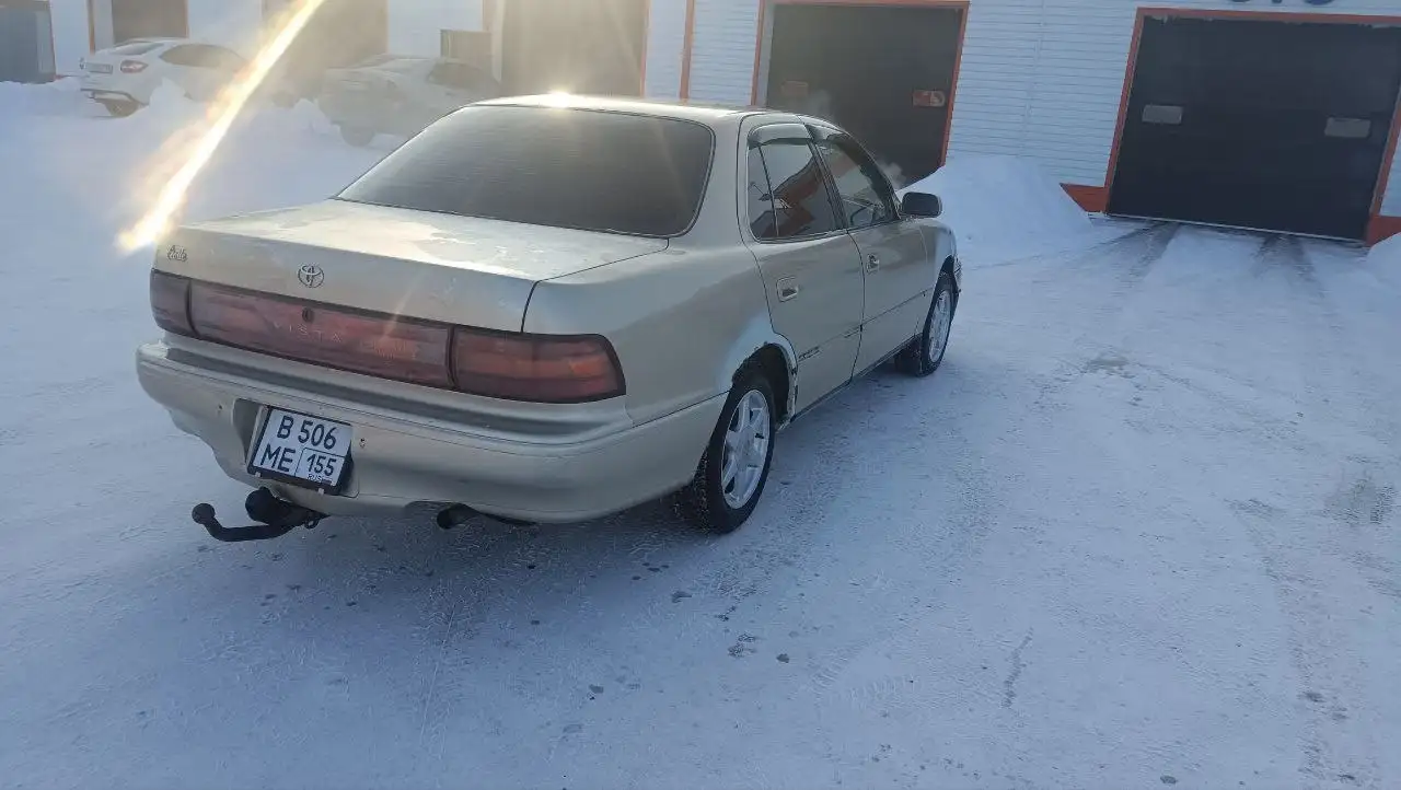 Продажа Toyota Vista 1993 года - Легковые автомобили (Авто) в Омск