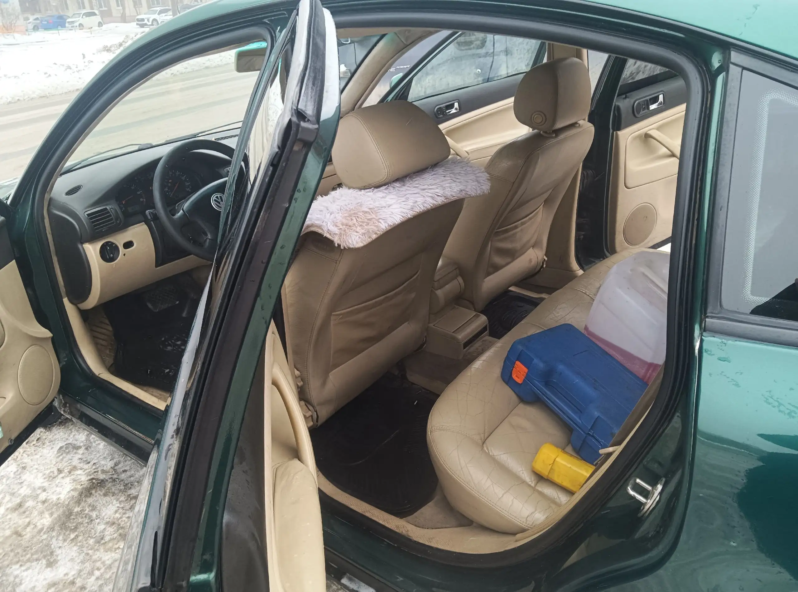 Продажа Volkswagen Passat B5 2000 года с турбо двигателем и автоматом - Легковые автомобили (Авто) в Омск