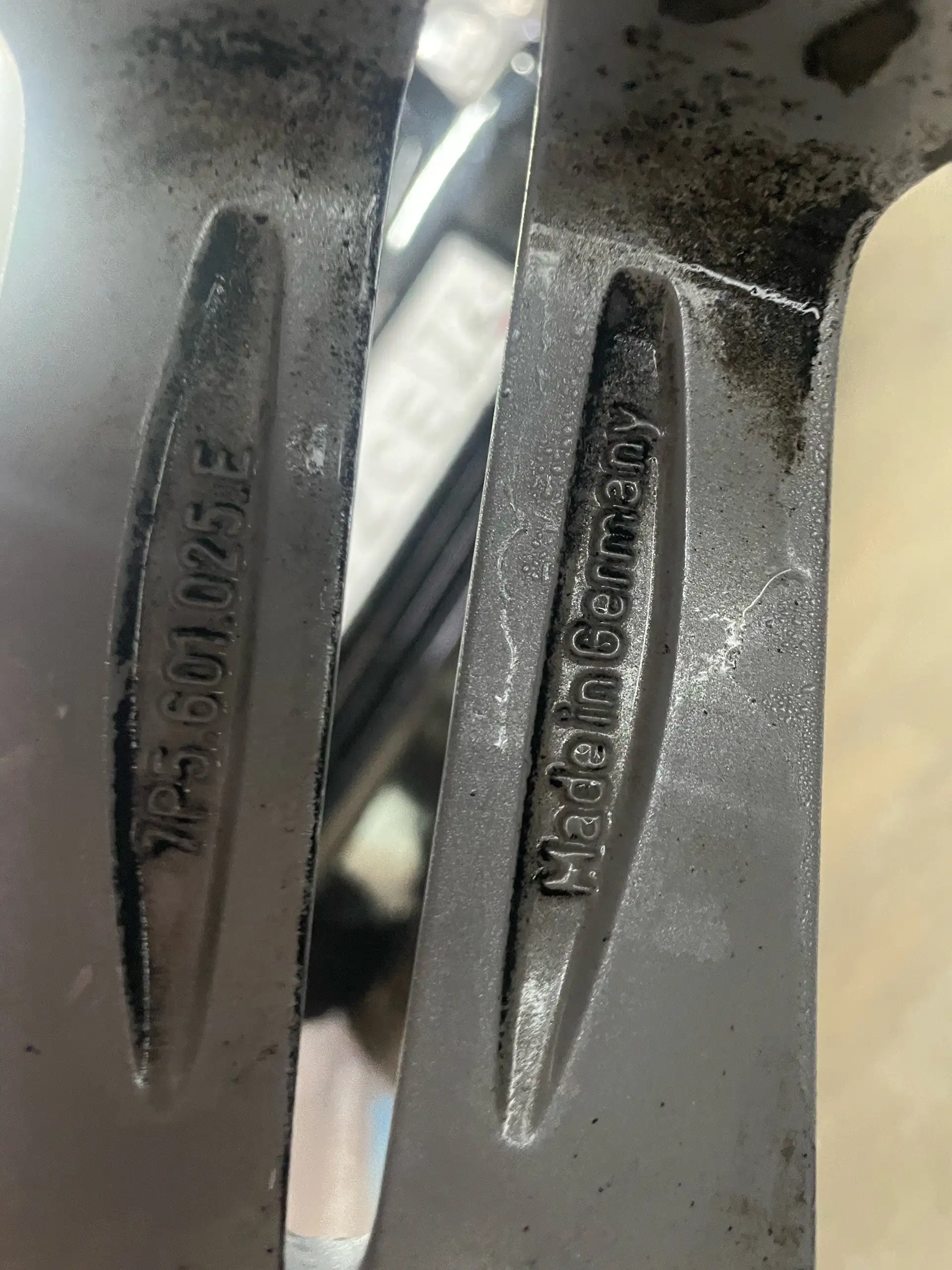 Продажа оригинальных дисков R19 с проставками для Нивы - Запчасти (Авто) в Тюмень