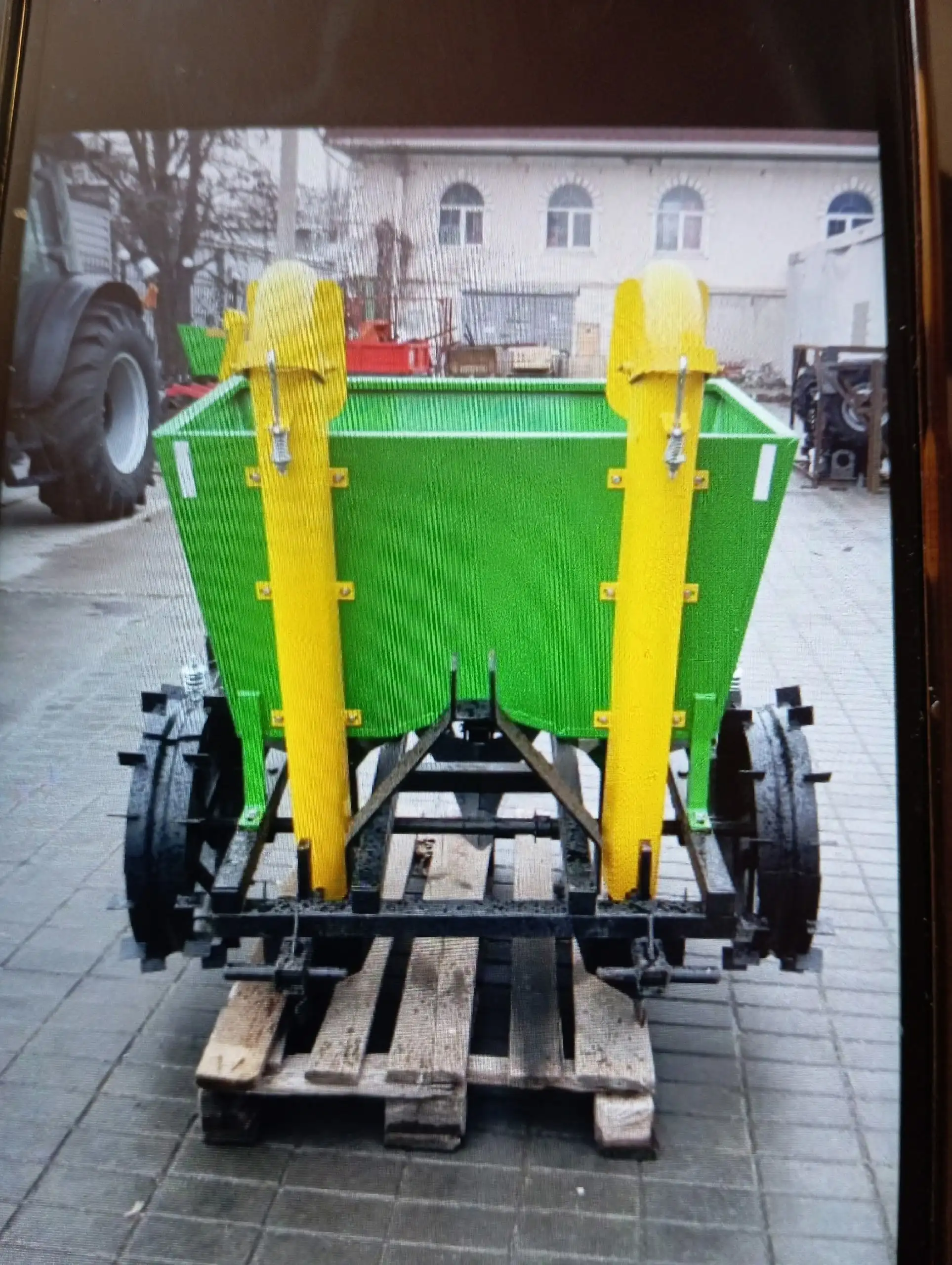 Продам картофелесажалку СКН-180 - Сельхозтехника (Запчасти) в Омск