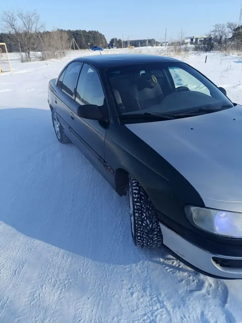 Продам Опель 1994 года - Двигатели и КПП в Омск