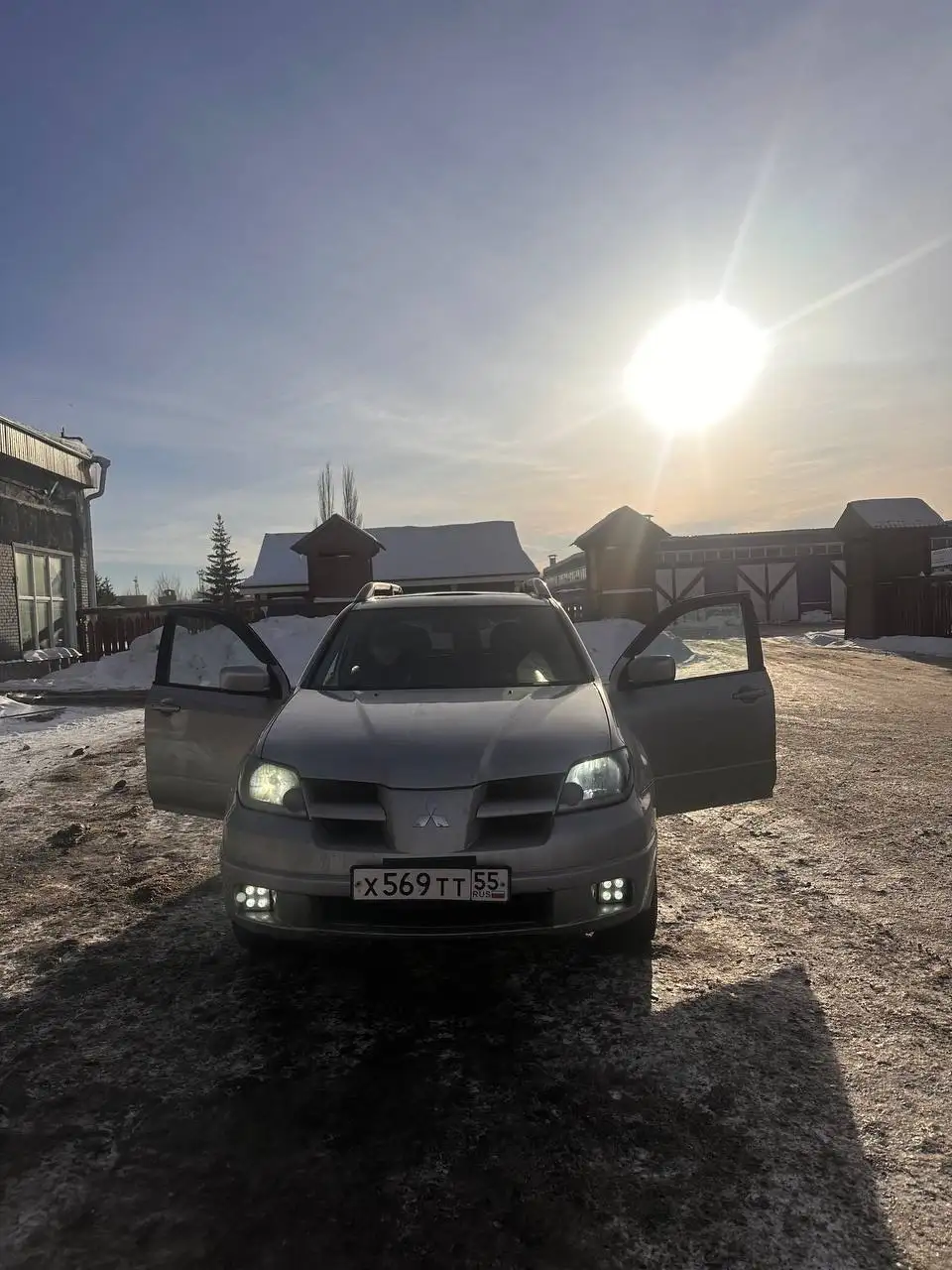 Mitsubishi Outlander 2003 автомат 2.4 - Внедорожники/кроссоверы (Авто) в Омск