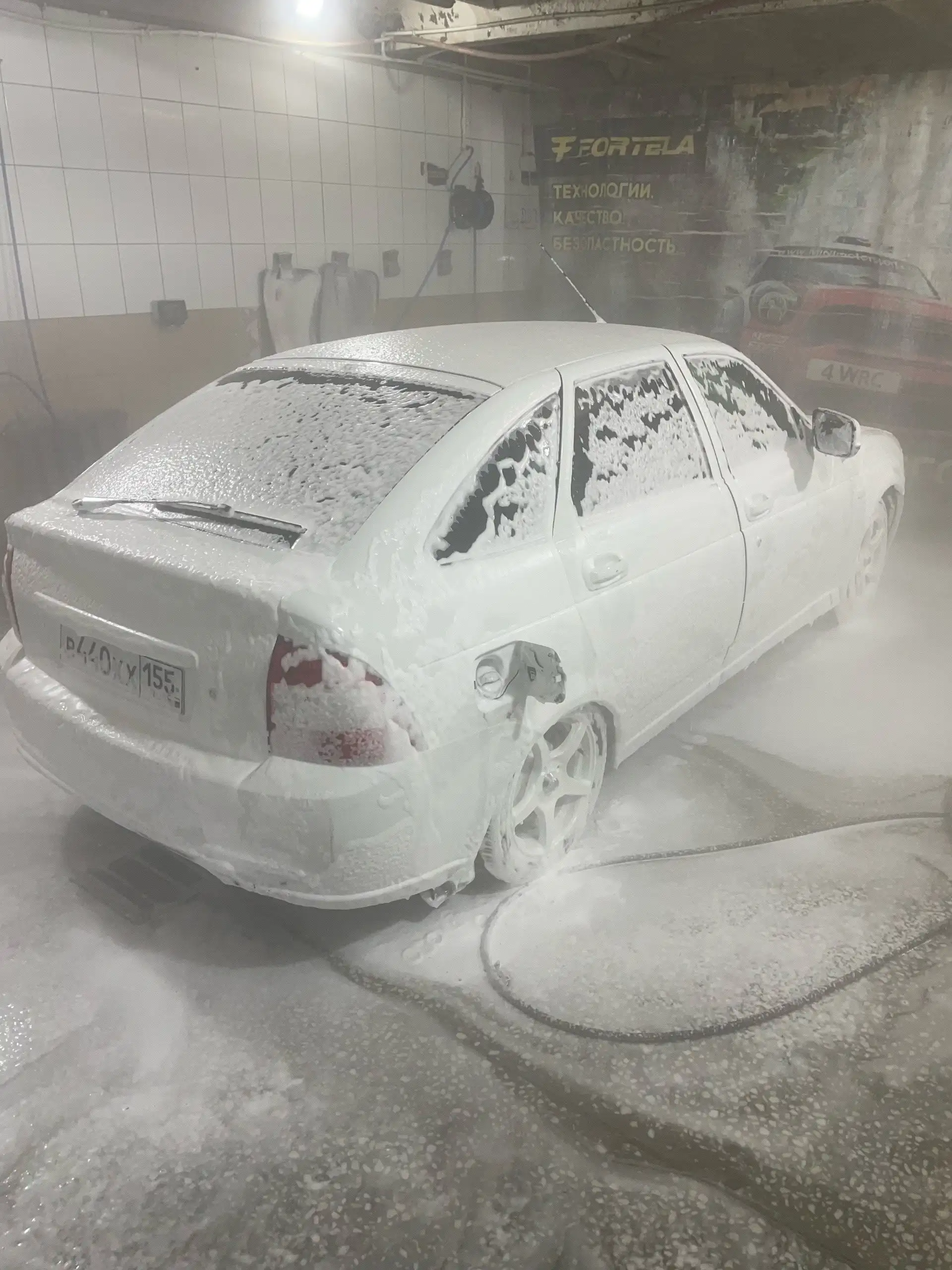 Продам Приору 2013 года в очень хорошем состоянии - Легковые автомобили (Авто) в Омск