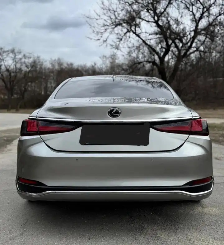 Продажа Lexus ES 2021 года - Легковые автомобили (Авто) в Омск