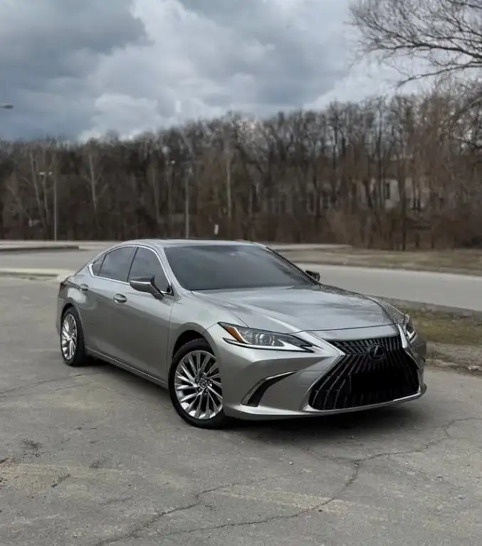 Продажа Lexus ES 2021 года - Легковые автомобили (Авто) в Омск