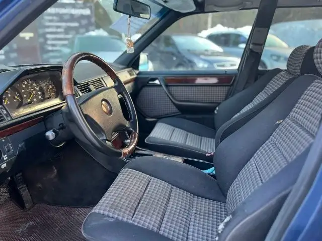 Продажа автомобиля W124 с инжектором и автоматом - Легковые автомобили (Авто) в Тюкалинский район