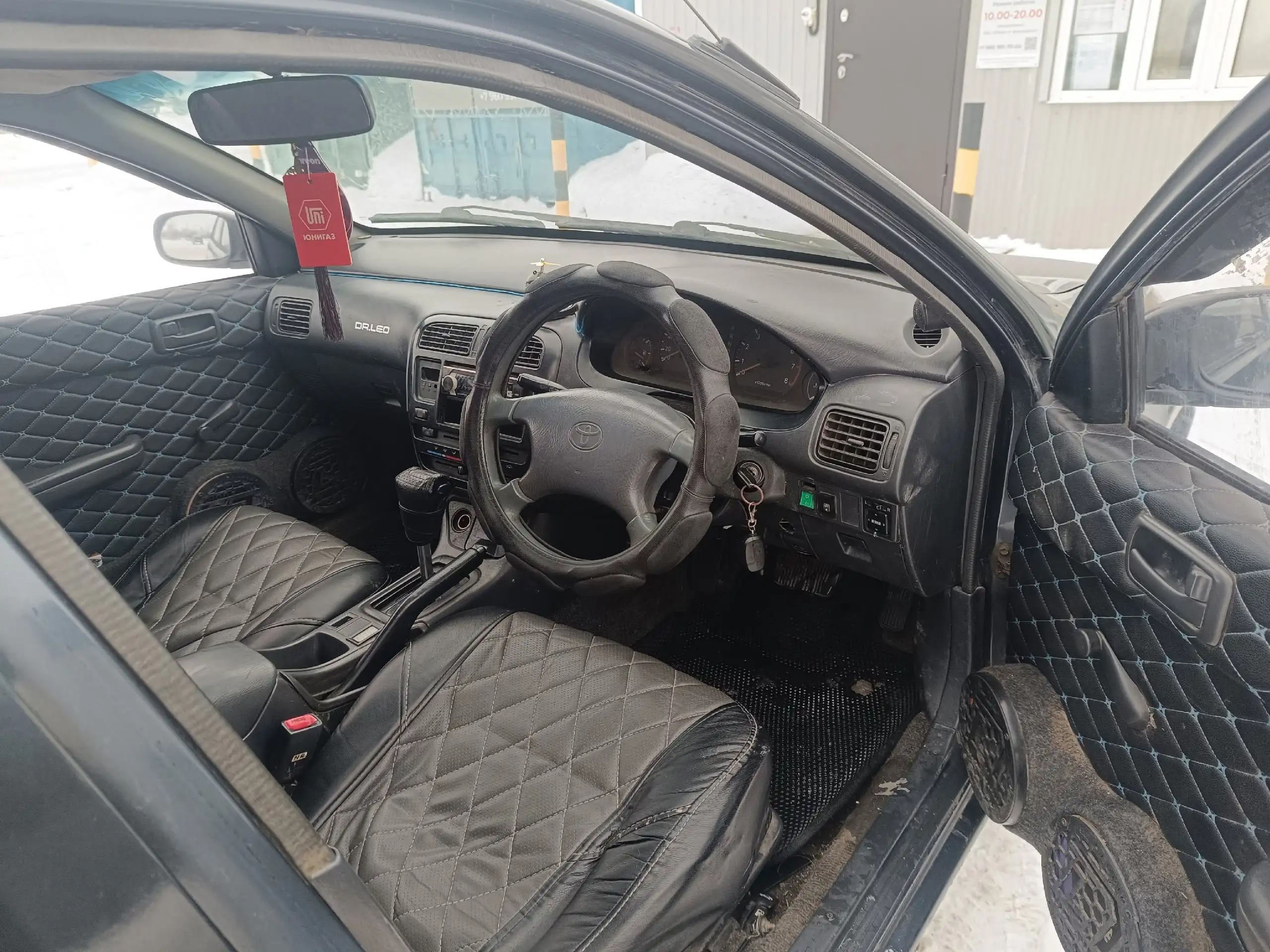 Продам Toyota Carina 1993 года - Легковые автомобили (Авто) в Калачинск