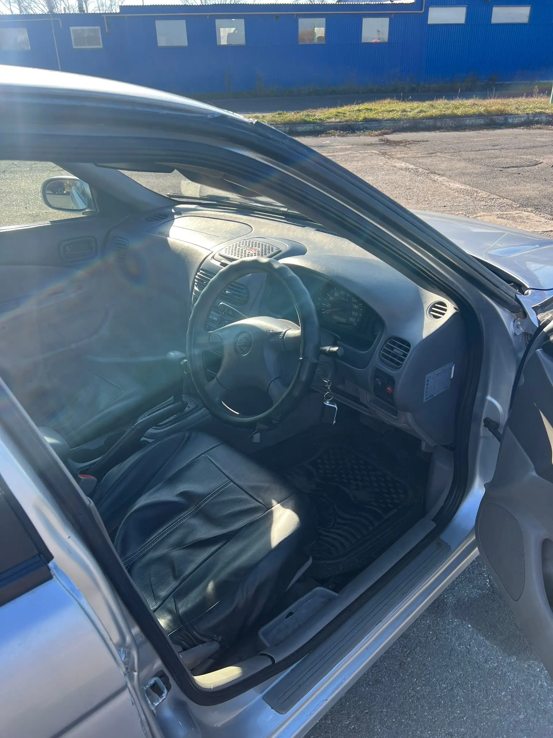 Nissan Sunny 2001 года в хорошем состоянии - Легковые автомобили (Авто) в Омск